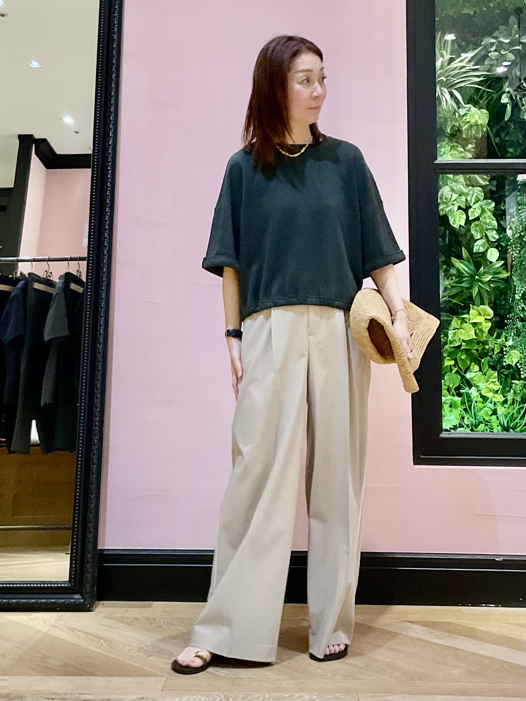Hiwatashiさんの「DRESSTERIOR｜【セットアップ可/ウォッシャブル】ストライプ2WAYストレッチ サイドラインパンツ」を使ったコーディネート