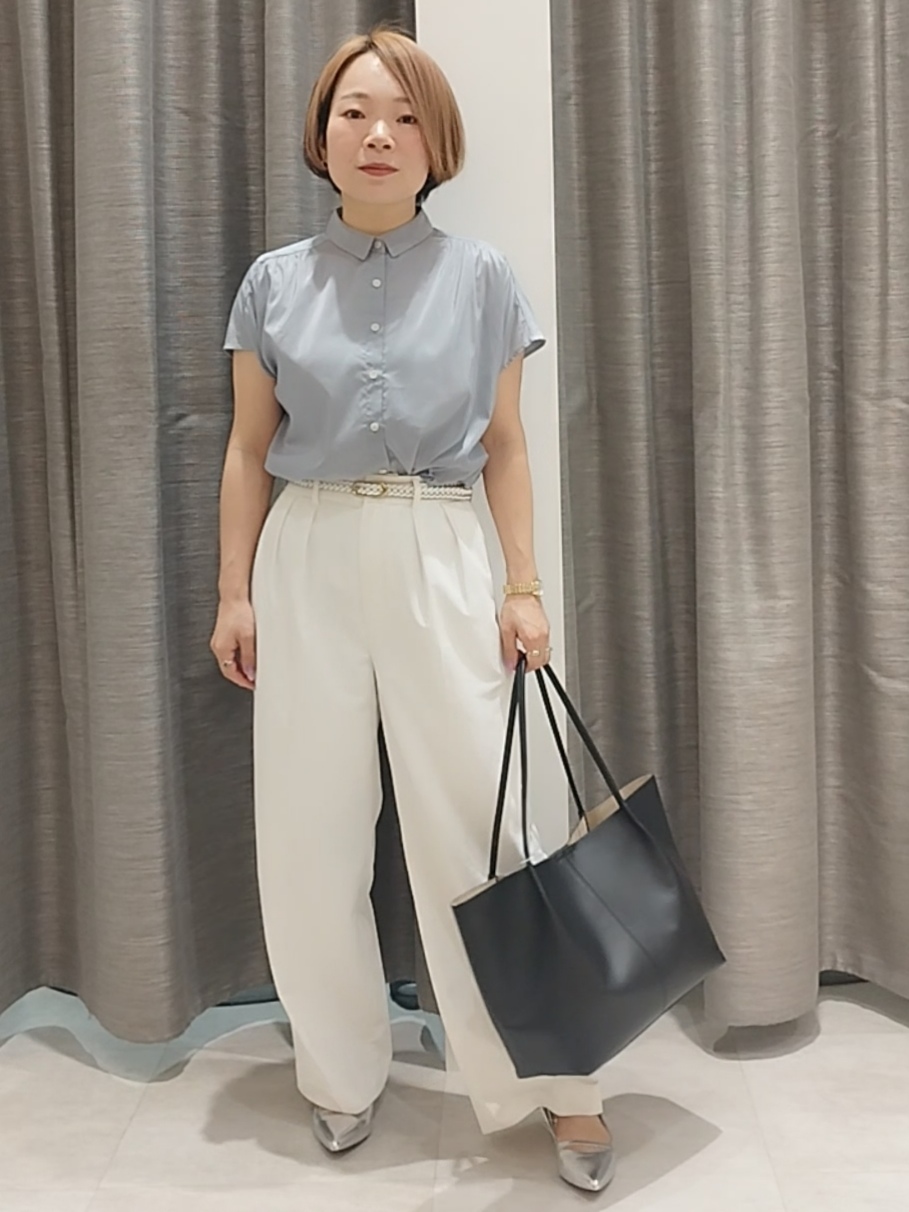 s u g iさんの「UNTITLED｜【セットアップ可/軽量/清涼感】ローンギャザーブラウス」を使ったコーディネート