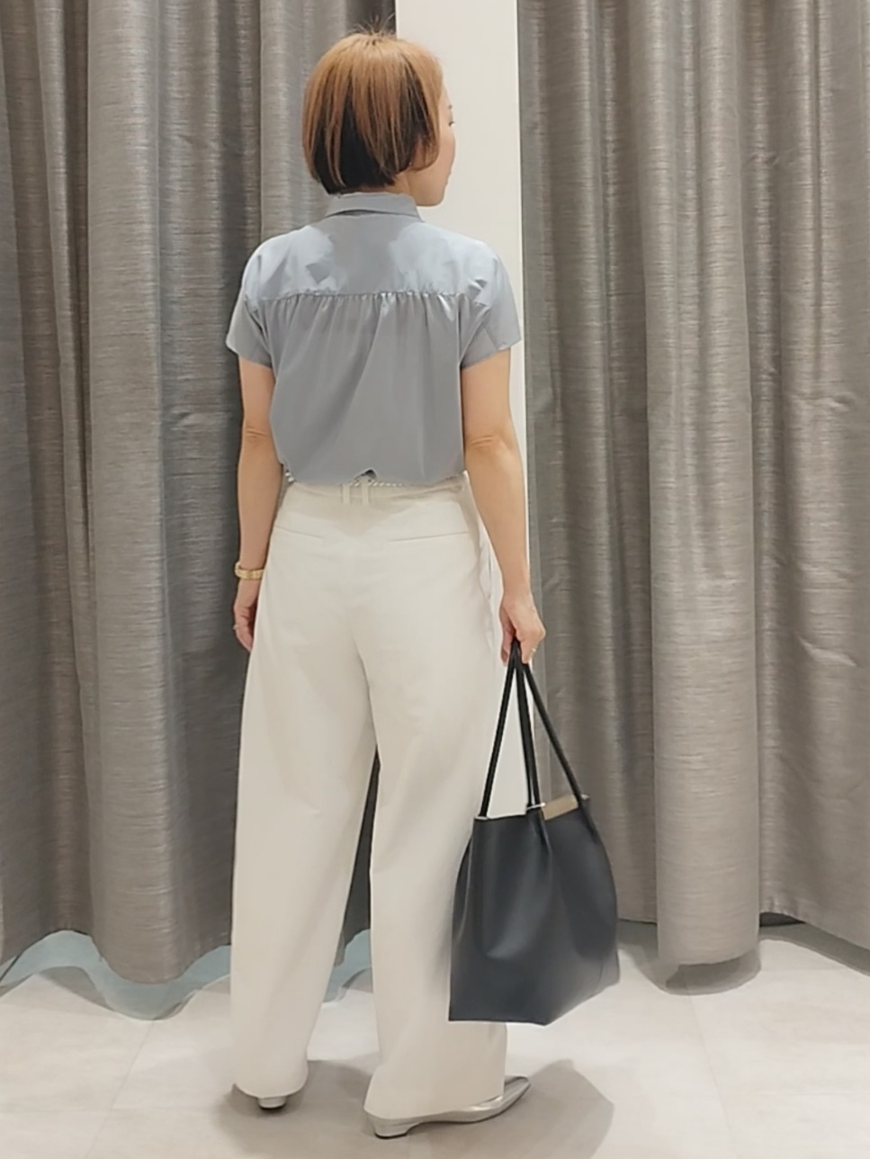 s u g iさんの「UNTITLED｜【セットアップ可/軽量/清涼感】ローンギャザーブラウス」を使ったコーディネート