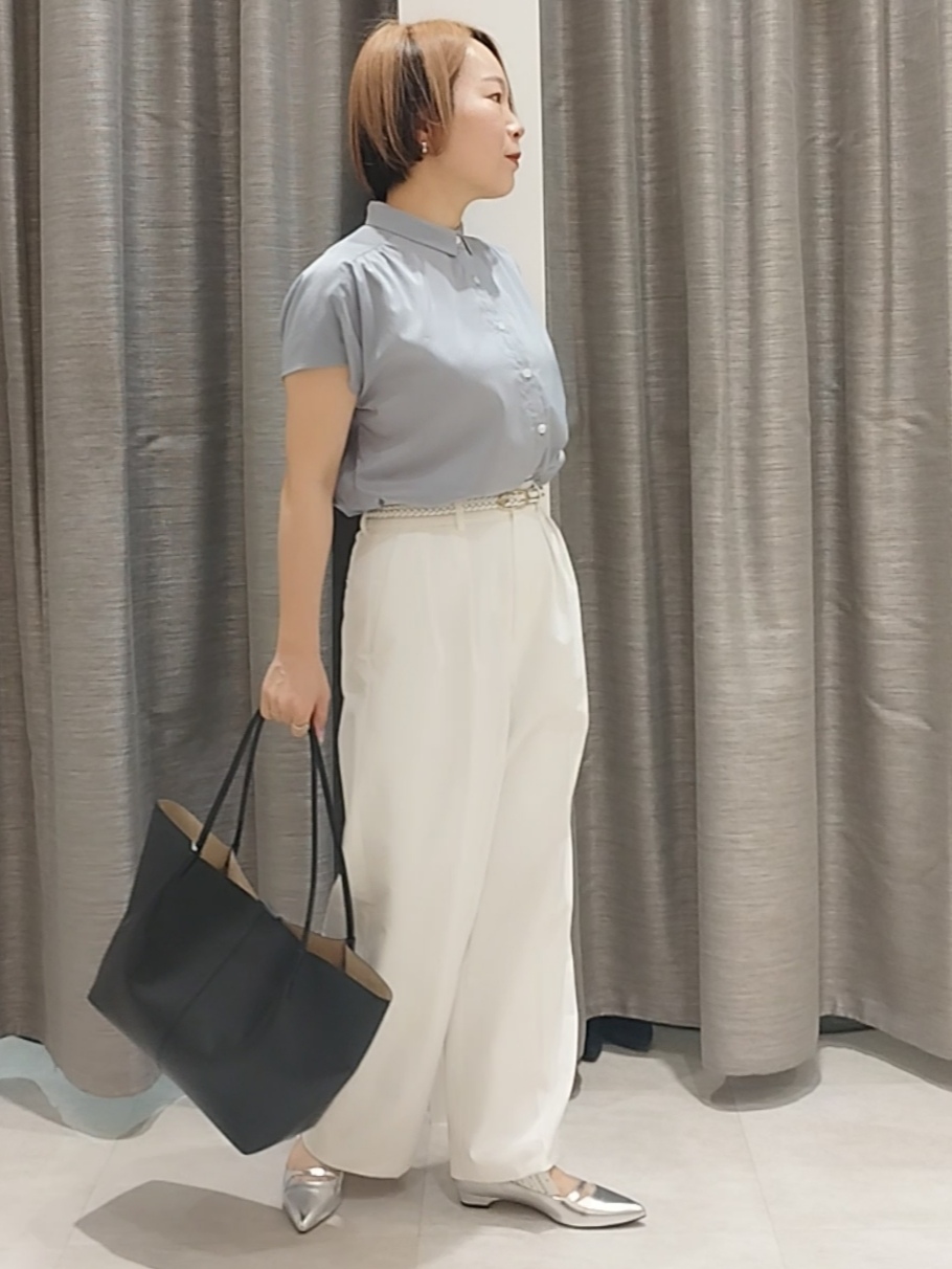 s u g iさんの「UNTITLED｜【セットアップ可/軽量/清涼感】ローンギャザーブラウス」を使ったコーディネート