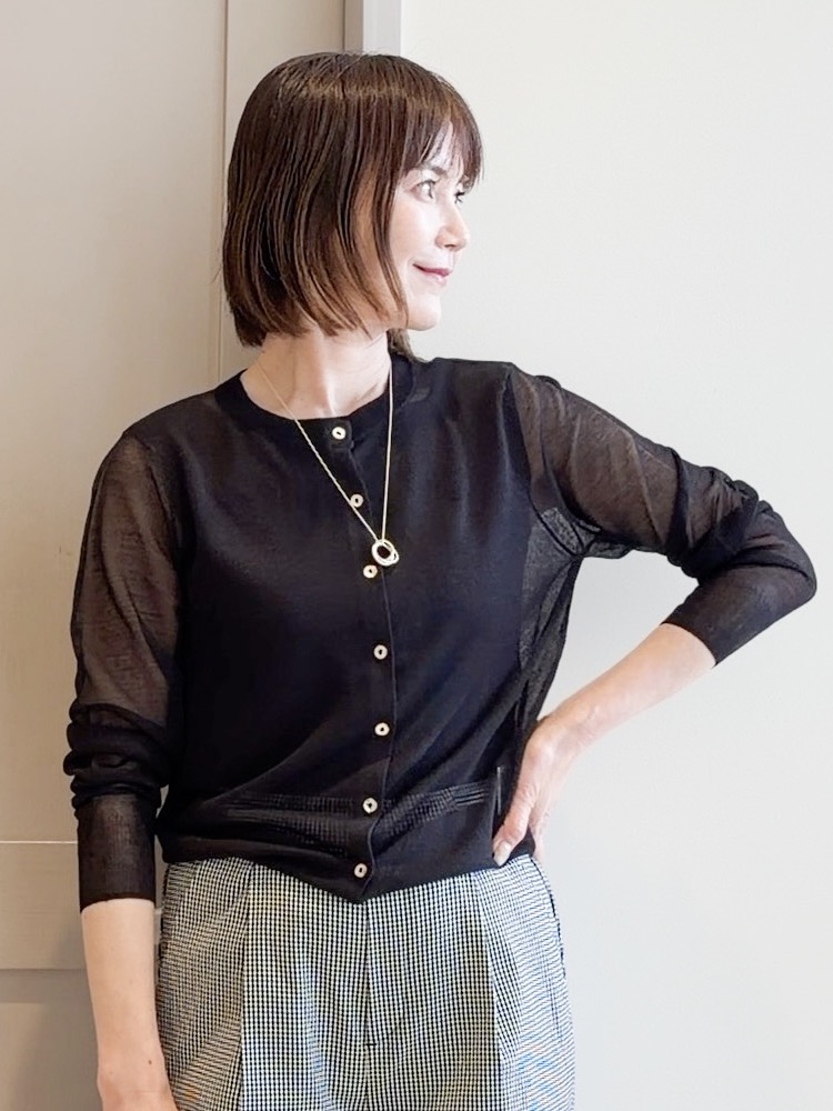 yamakoさんの「grove｜高評価！【洗える/名品】大人の透け感、シアーカーディガン」を使ったコーディネート