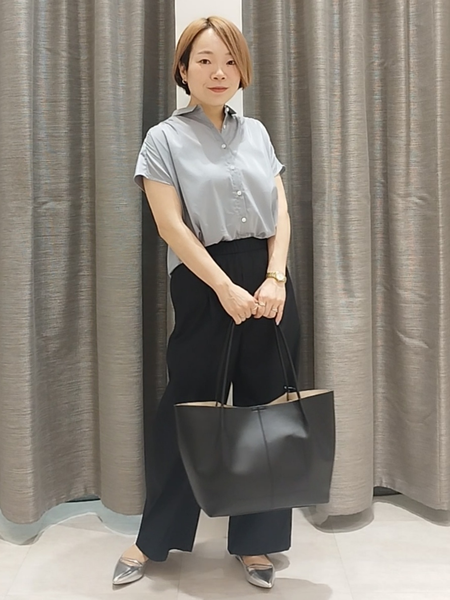 s u g iさんの「UNTITLED｜【セットアップ可/軽量/清涼感】ローンギャザーブラウス」を使ったコーディネート