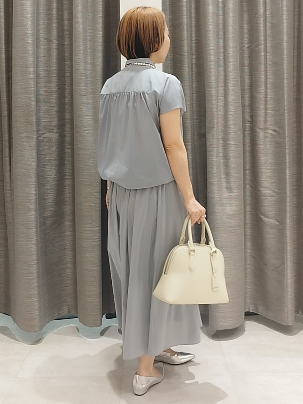 s u g iさんの「UNTITLED｜【セットアップ可/軽量/清涼感】ローンギャザーブラウス」を使ったコーディネート
