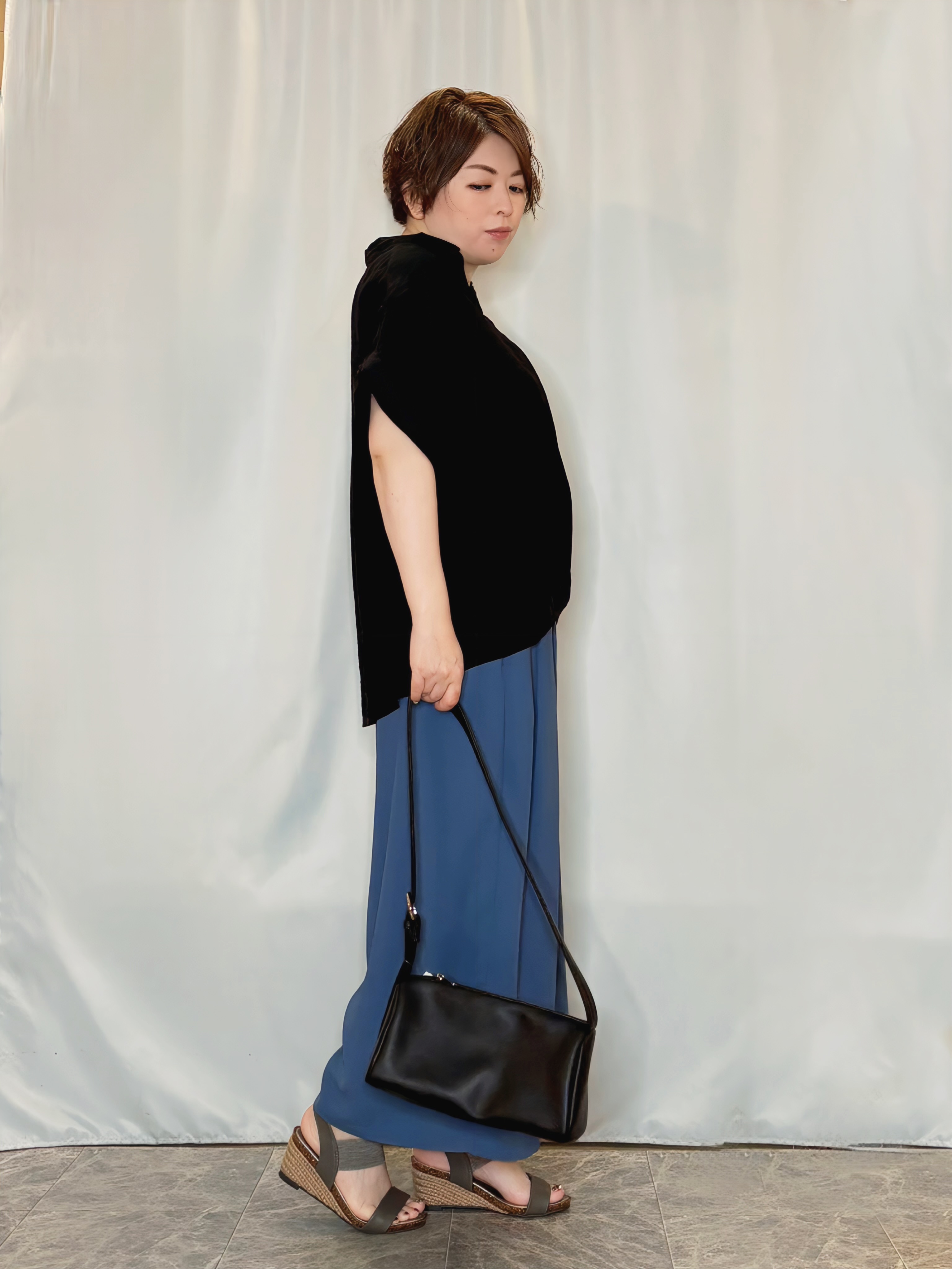 たみさんの「SHOO･LA･RUE｜【S-LL/洗濯機可】インせず着られる 裾タック スキッパーシャツ」を使ったコーディネート