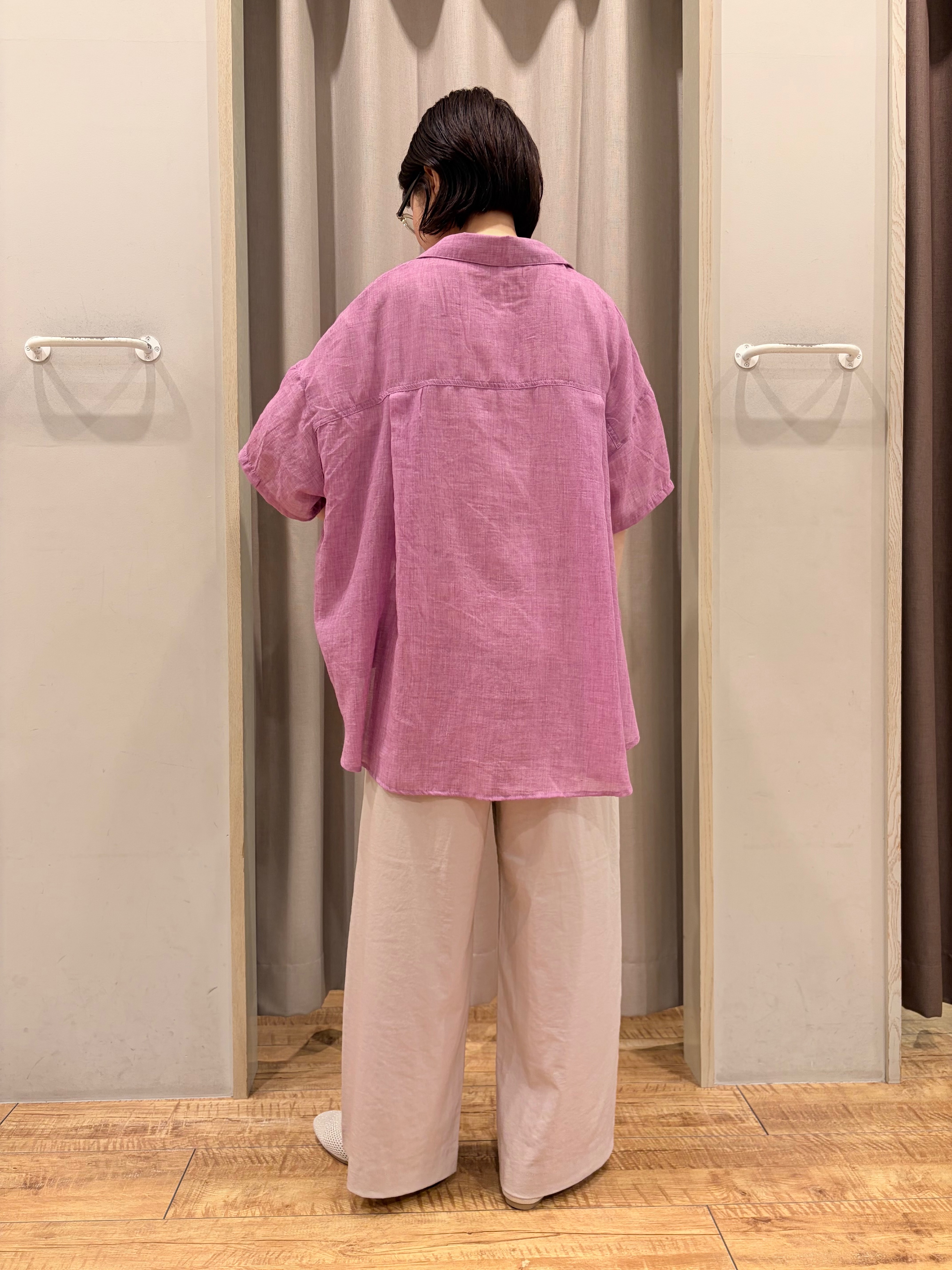 じゅのさんの「SHOO･LA･RUE｜ヒップがすっぽり隠れる やわらか5分袖シアーシャツ」を使ったコーディネート