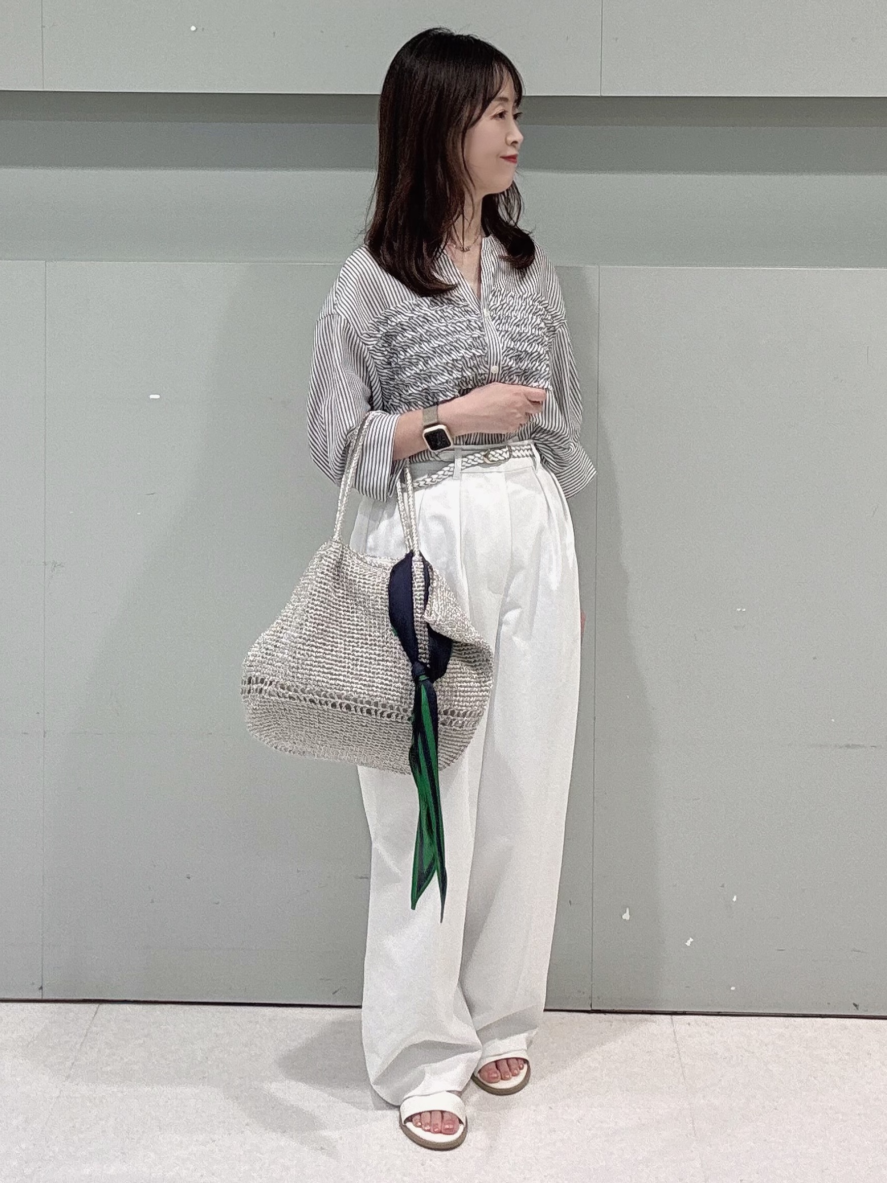 makiさんの「UNTITLED｜【接触冷感/通気性/洗える】フロントフリルブラウス」を使ったコーディネート