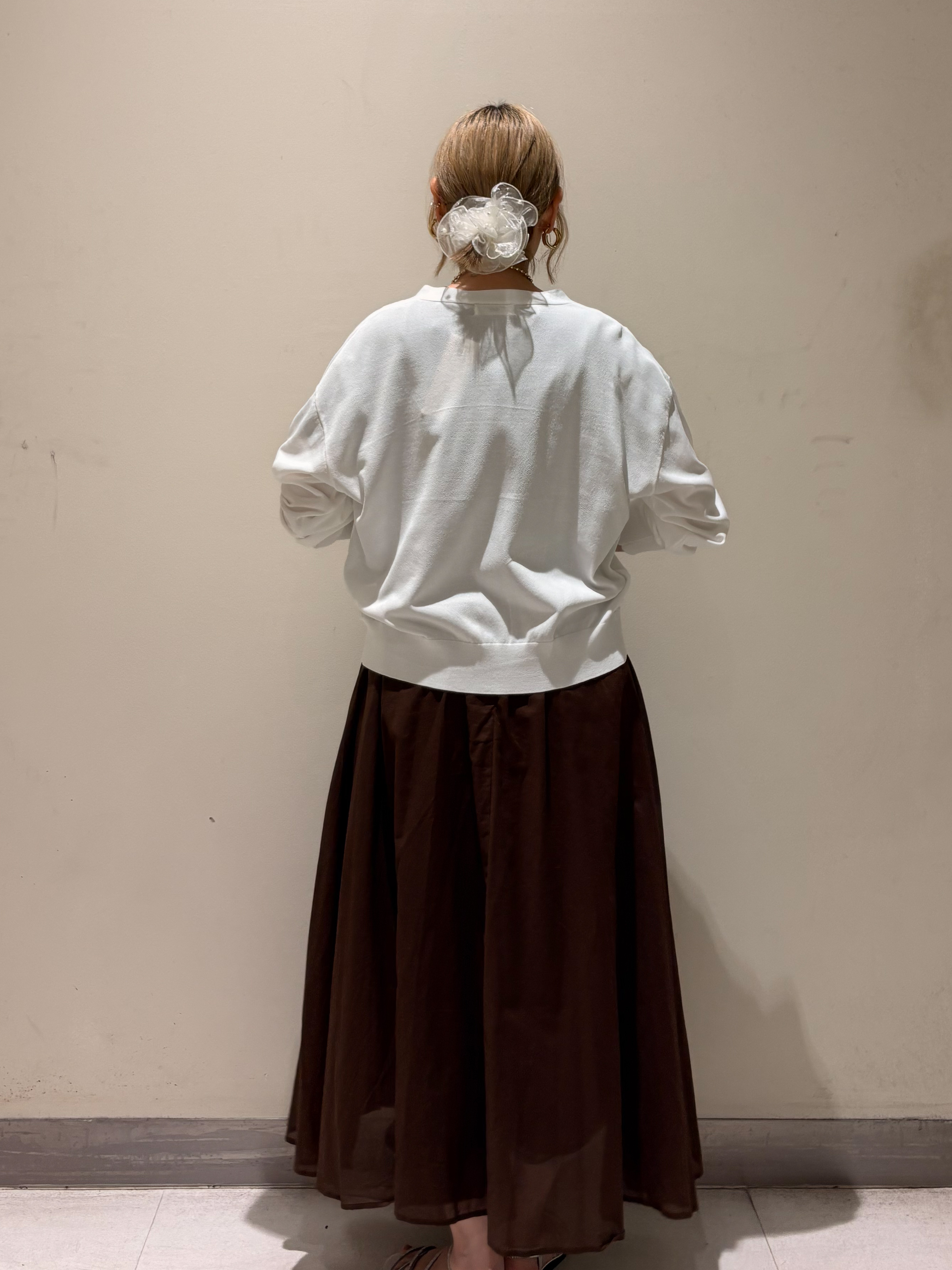 みきちぃさんの「OPAQUE.CLIP｜【UV／接触冷感】Vネックリラクシーニットカーディガン《洗濯機OK／抗ピル》」を使ったコーディネート