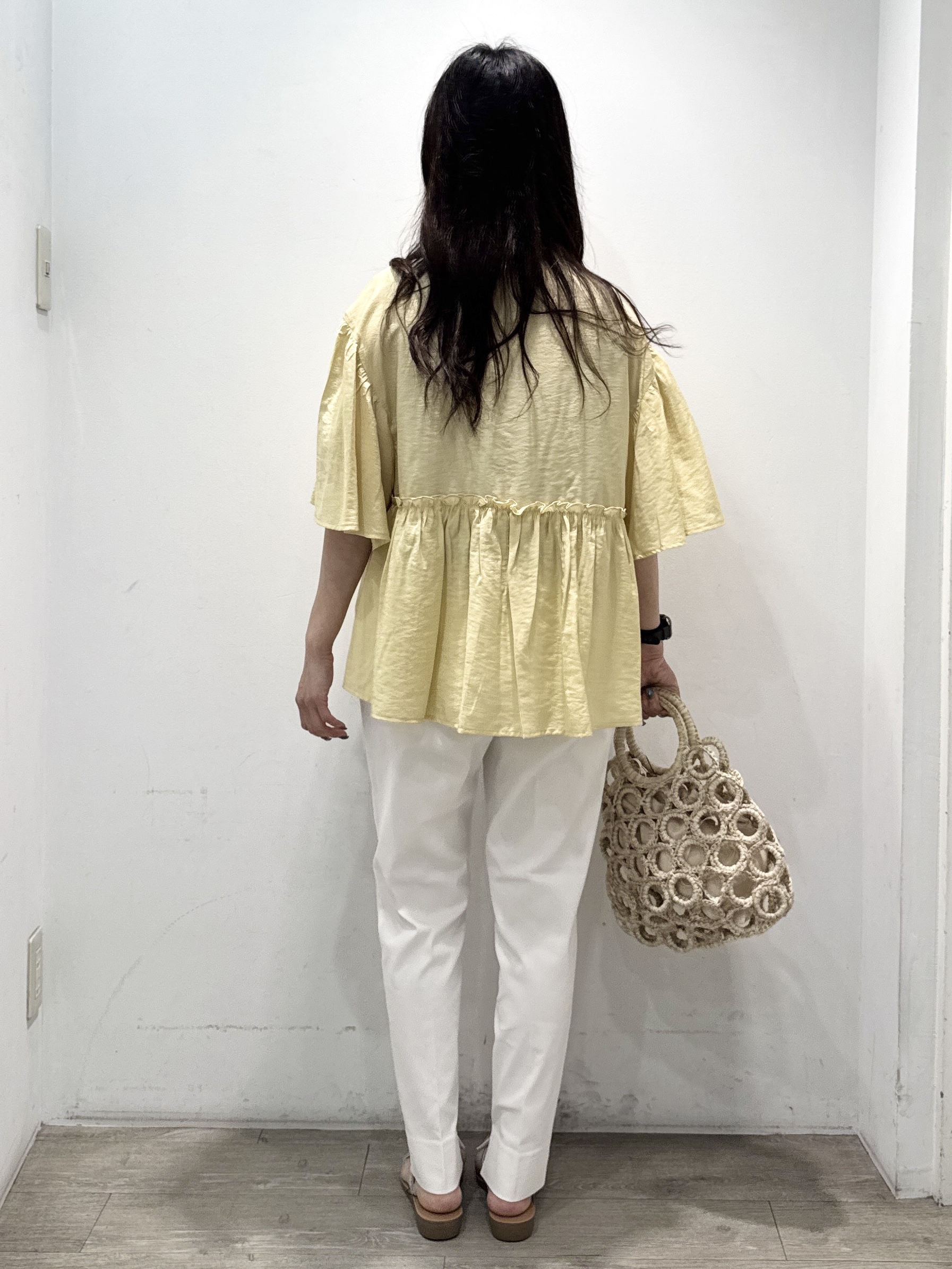 yuicciさんの「OPAQUE.CLIP｜アシンメトリーペプラムブラウス【洗濯機OK】」を使ったコーディネート