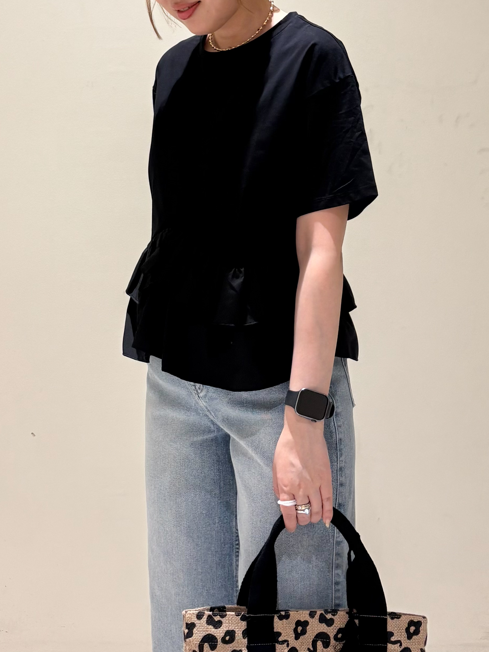 みきちぃさんの「OPAQUE.CLIP｜裾フリルドッキングTシャツ【洗濯機OK】」を使ったコーディネート