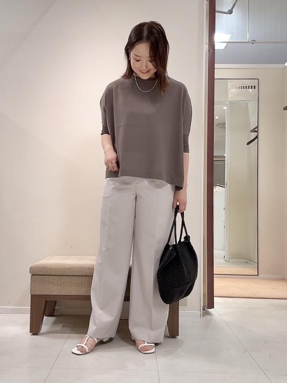 YUIさんの「UNTITLED｜【アンサンブル可/洗える】シアーレーヨンニット」を使ったコーディネート