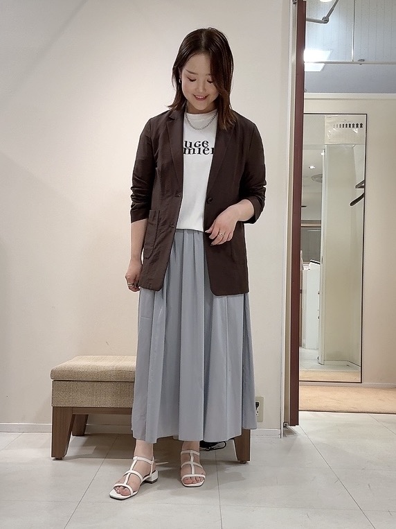 YUIさんの「UNTITLED｜◆【程よいシアー感/洗える】エアリーバイオジャケット」を使ったコーディネート