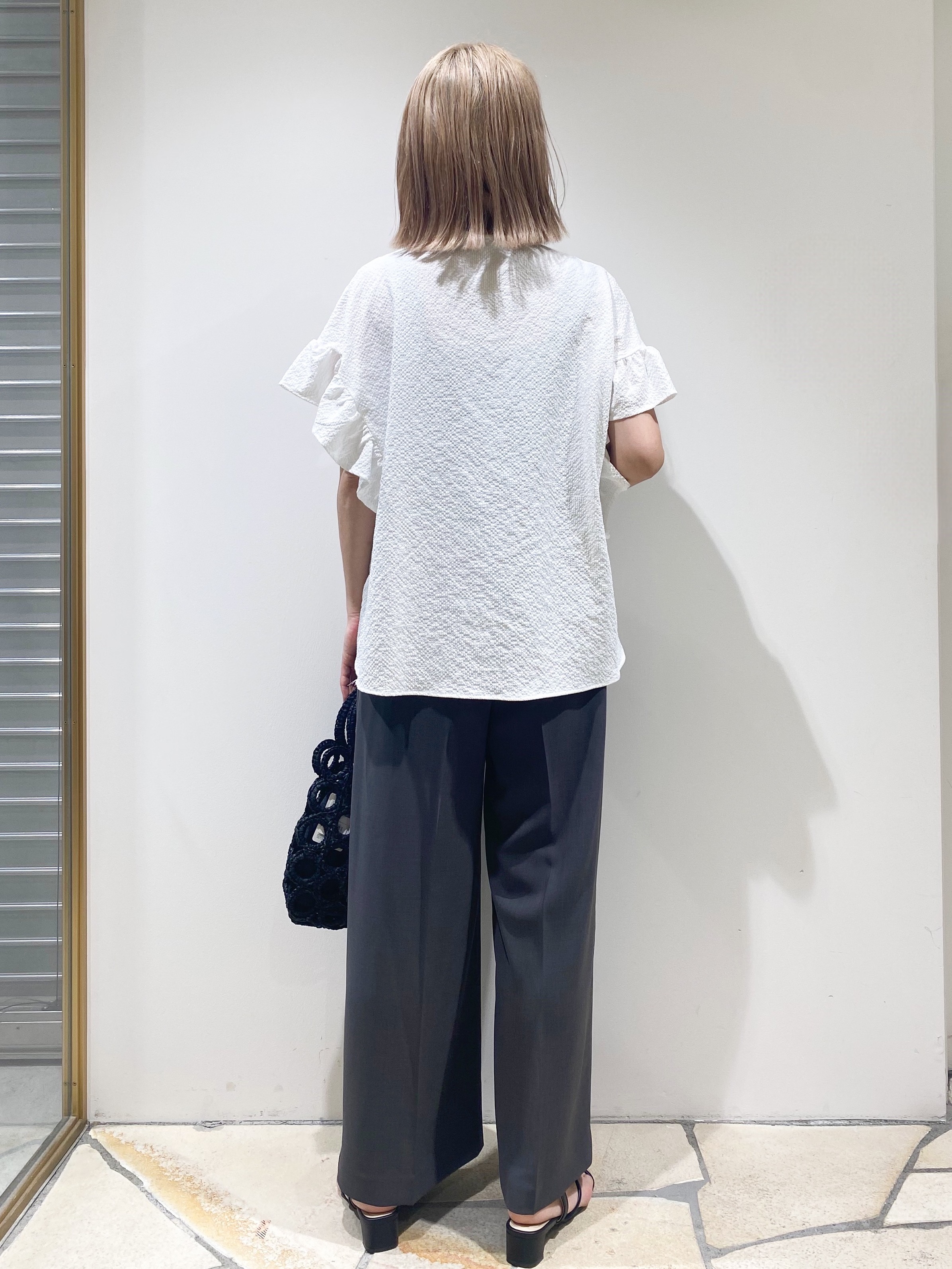 rieさんの「index｜【UV】フリルスキッパーブラウス《洗濯機OK》」を使ったコーディネート