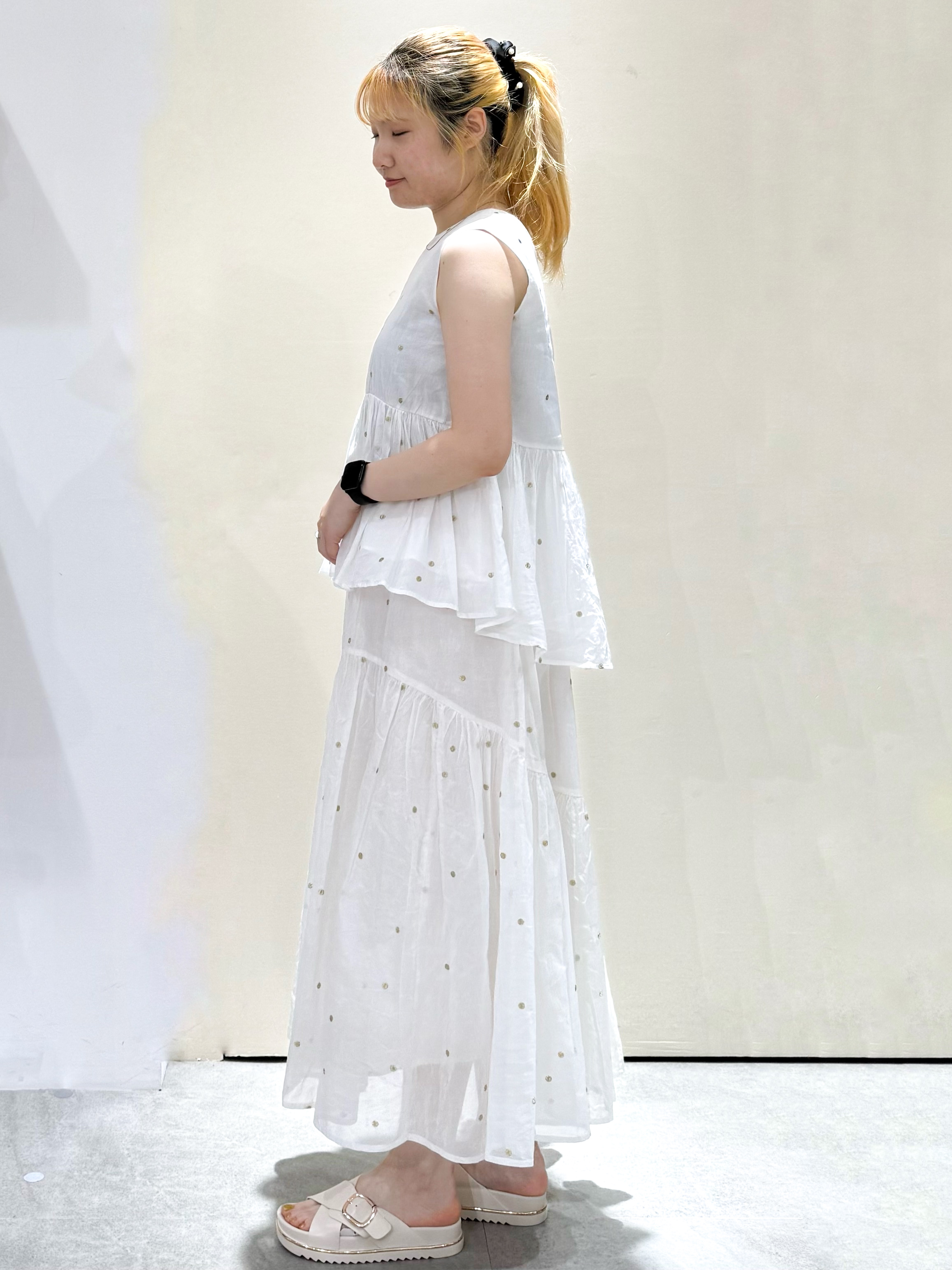 sayaさんの「OPAQUE.CLIP｜ラメドット刺繍ペプラムブラウス【洗える】」を使ったコーディネート