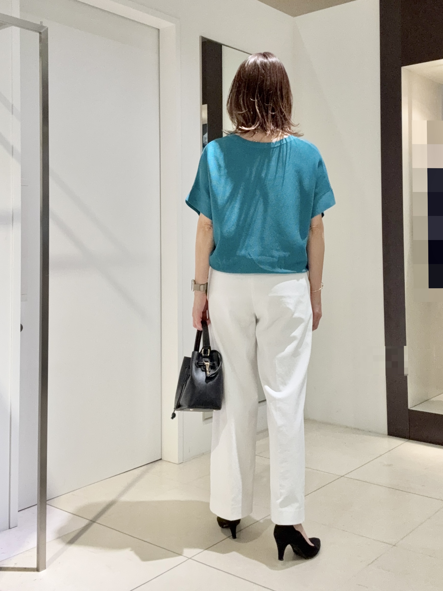 tomoさんの「UNTITLED｜【11色展開/体型カバー】前後2WAYフレンチスリーブニット」を使ったコーディネート