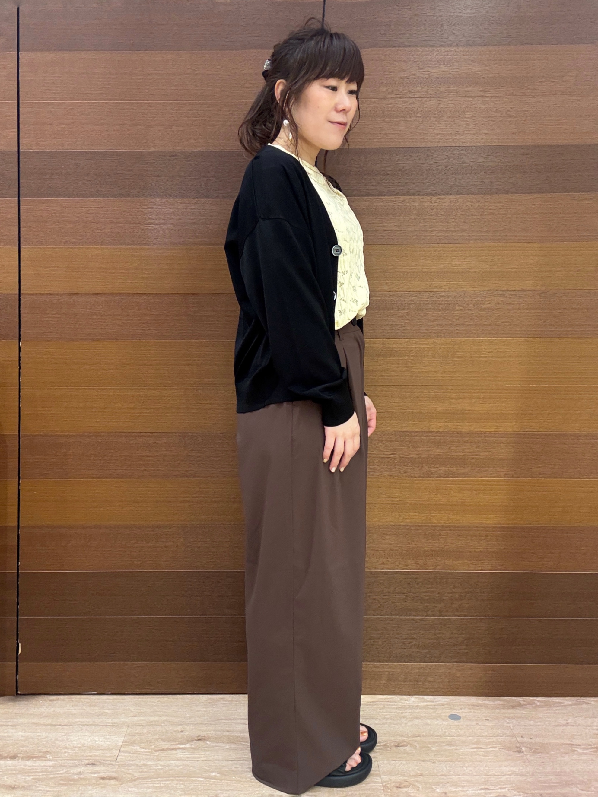 maichiさんの「OPAQUE.CLIP｜【UV／接触冷感】Vネックリラクシーニットカーディガン《洗濯機OK／抗ピル》」を使ったコーディネート