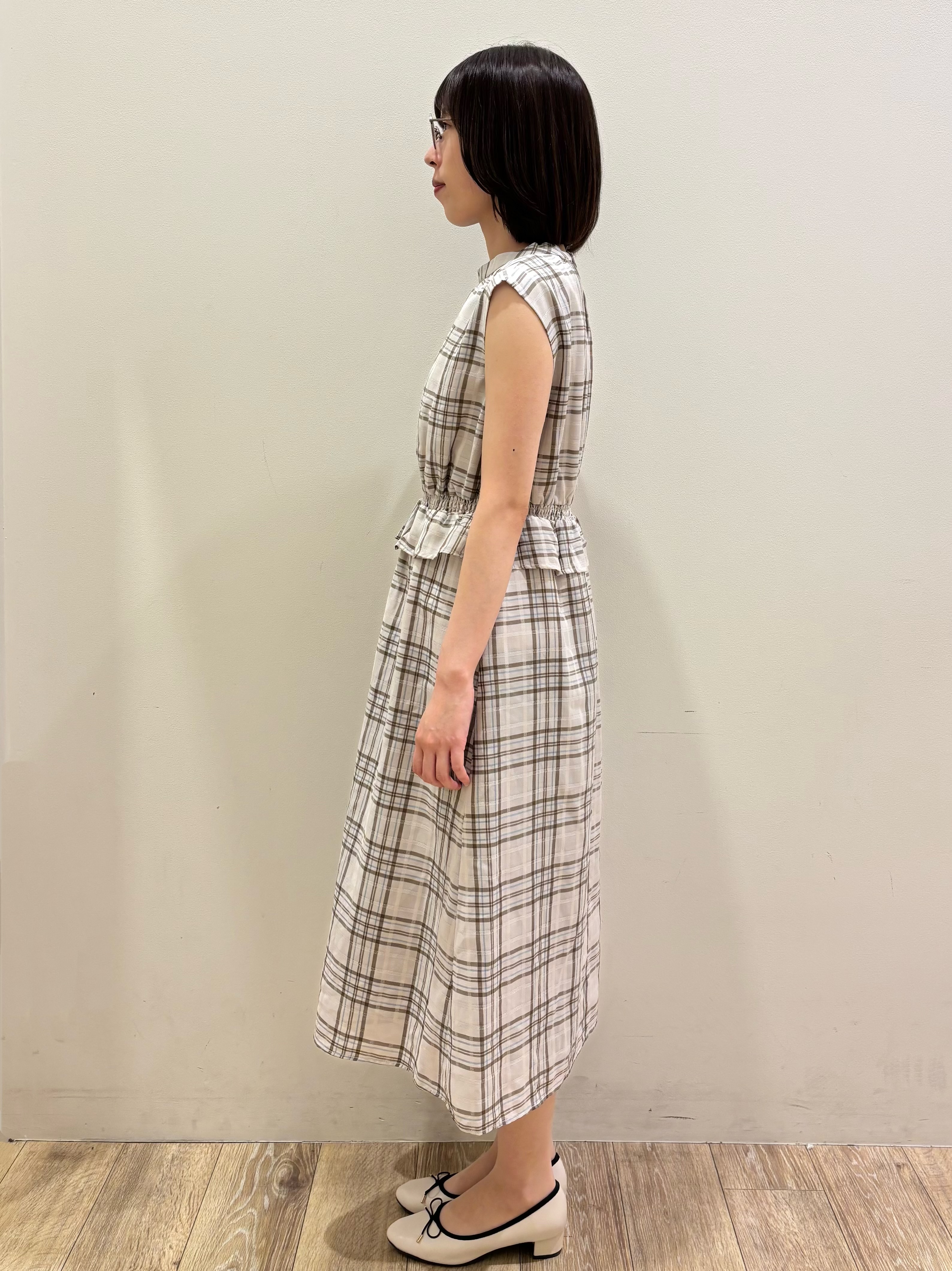 honamiさんの「index｜【接触冷感】ビジューボタンカーディガン《抗ピリング／洗濯機OK》」を使ったコーディネート