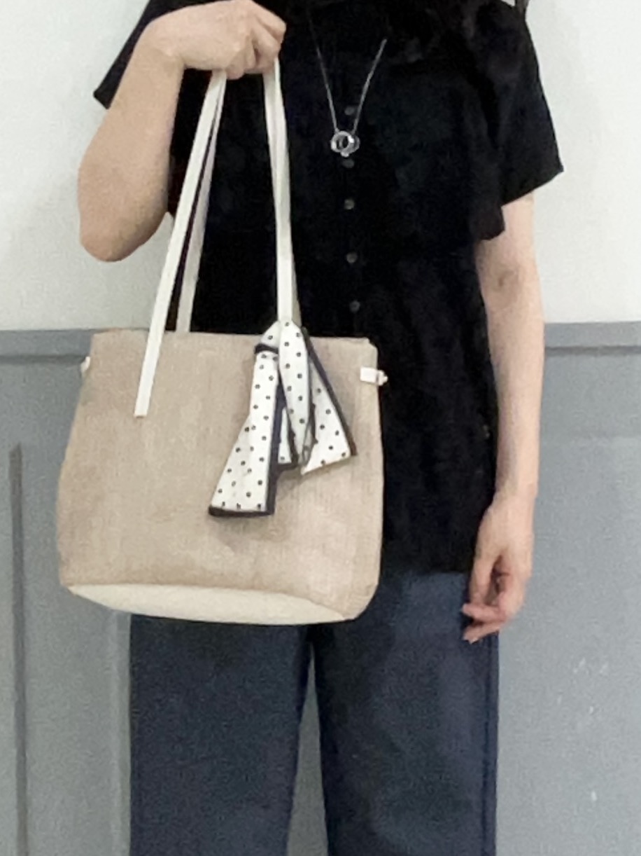 yuuさんの「grove｜【シリーズ累計36万枚！名品ニット】やわらかドライタッチ ドルマンニット」を使ったコーディネート
