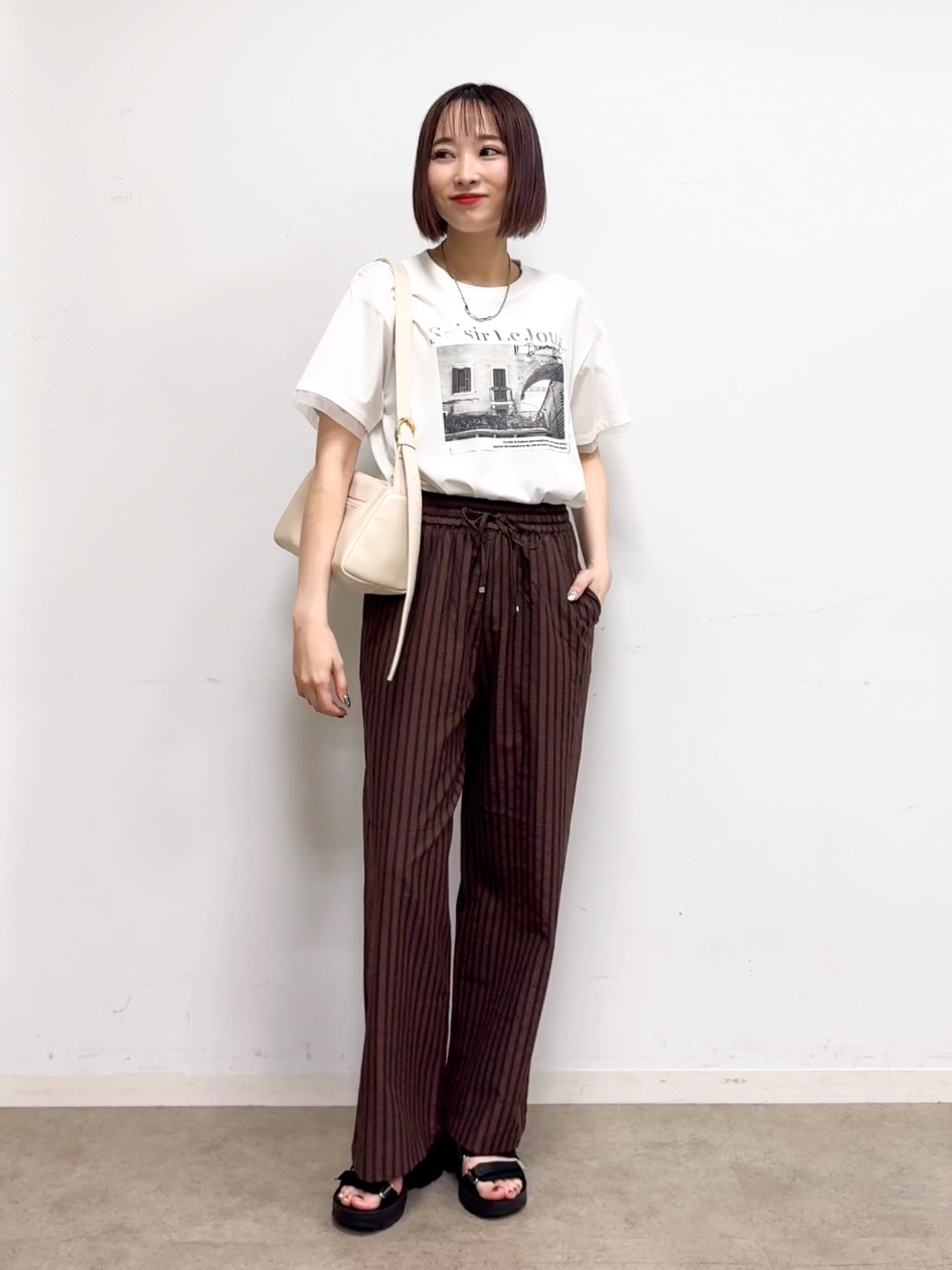 𝐜𝐡𝐢𝐤𝐚さんの「SHOO･LA･RUE｜【S-LL/吸水速乾/セットアップ可】羽織るだけで主役になる サッカーストライプシャツジャケット」を使ったコーディネート