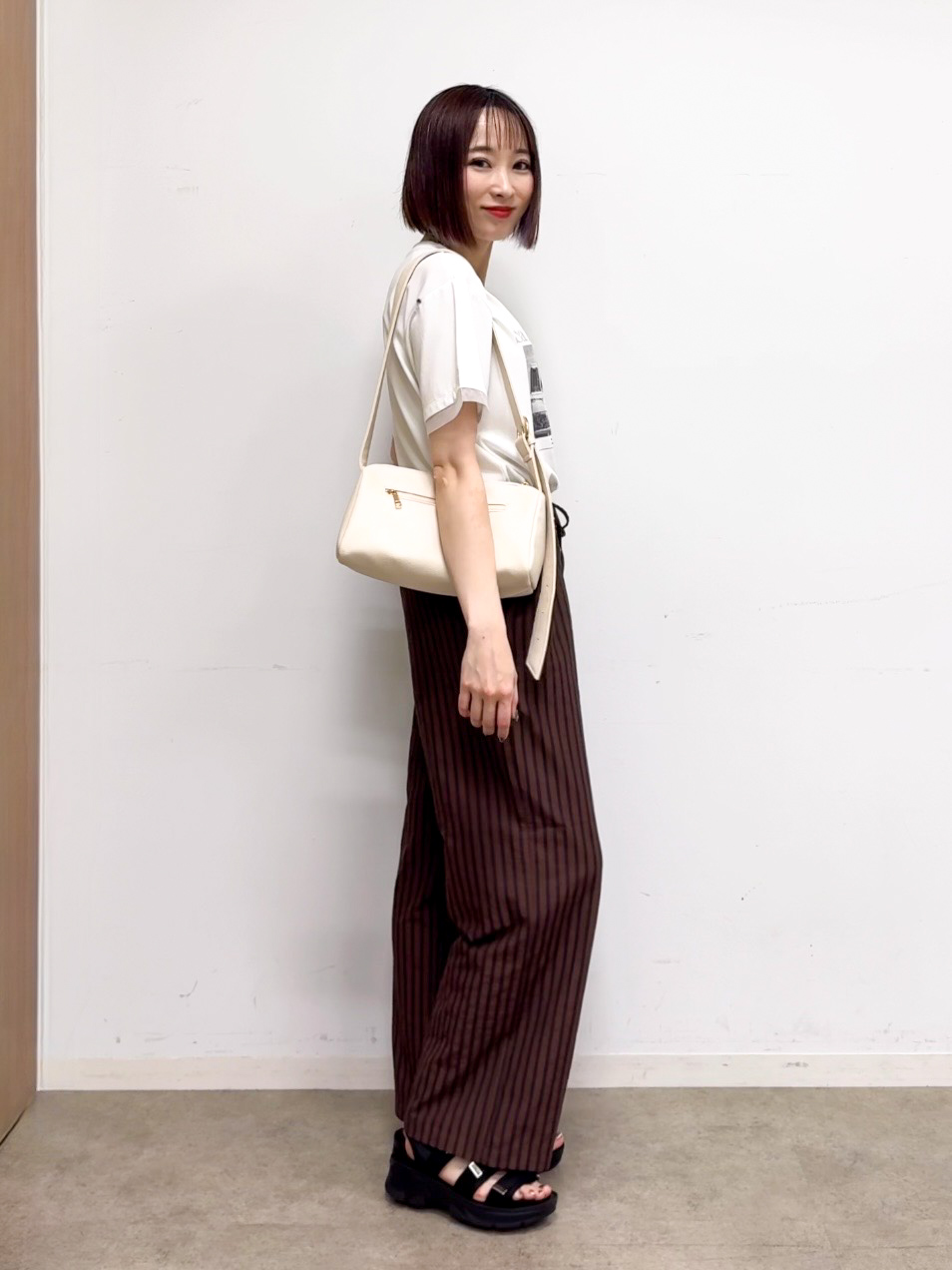 𝐜𝐡𝐢𝐤𝐚さんの「SHOO･LA･RUE｜【S-LL/吸水速乾/セットアップ可】羽織るだけで主役になる サッカーストライプシャツジャケット」を使ったコーディネート