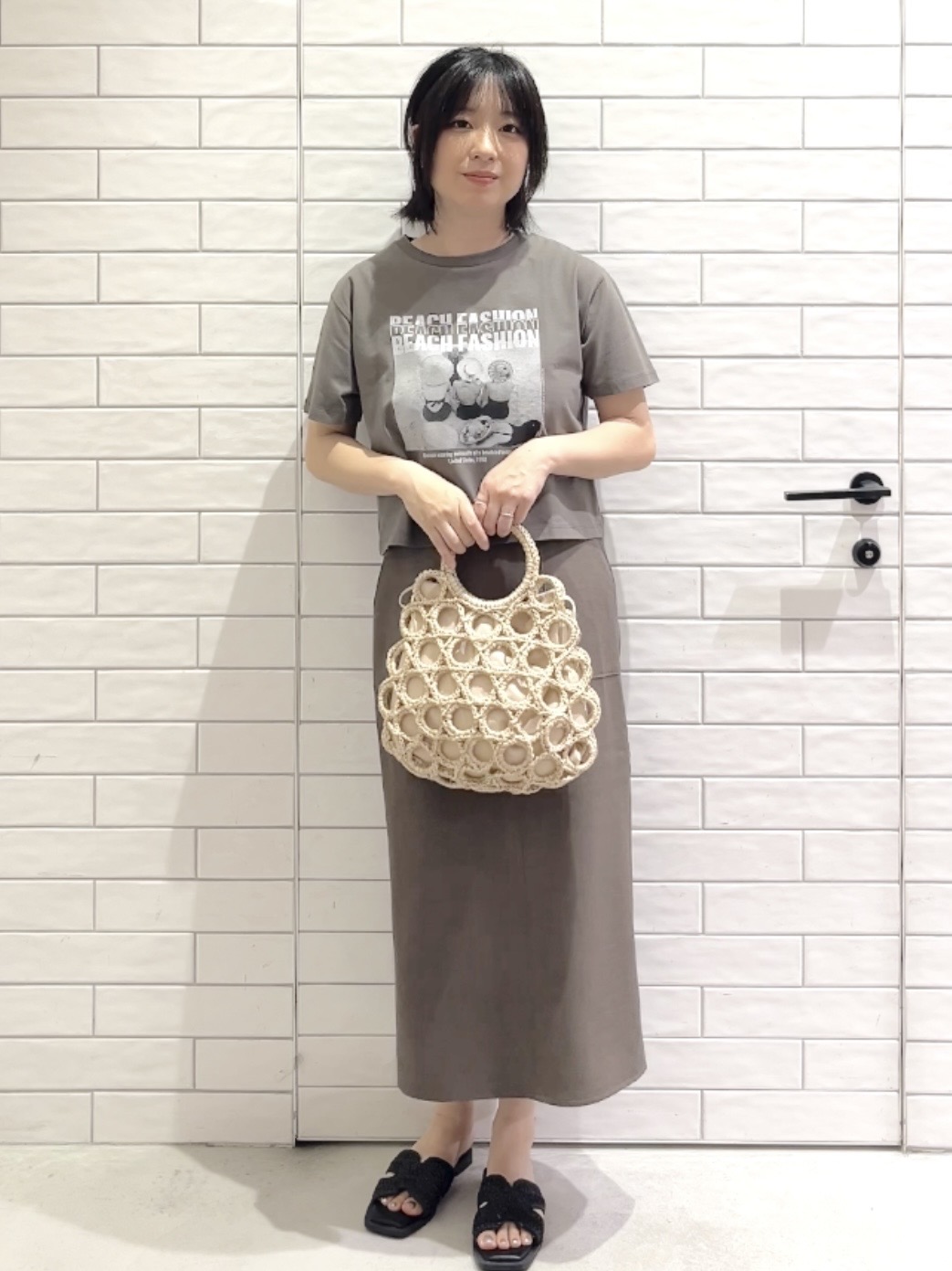 しおりさんの「OPAQUE.CLIP｜【LIFE PICTURE COLLECTION】アソートフォトTシャツ」を使ったコーディネート