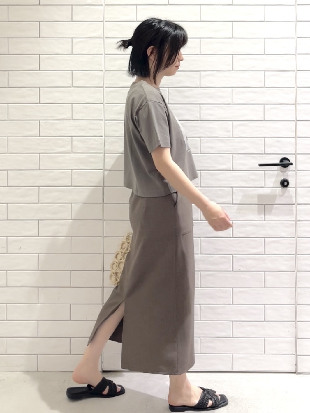 しおりさんの「OPAQUE.CLIP｜【LIFE PICTURE COLLECTION】アソートフォトTシャツ」を使ったコーディネート