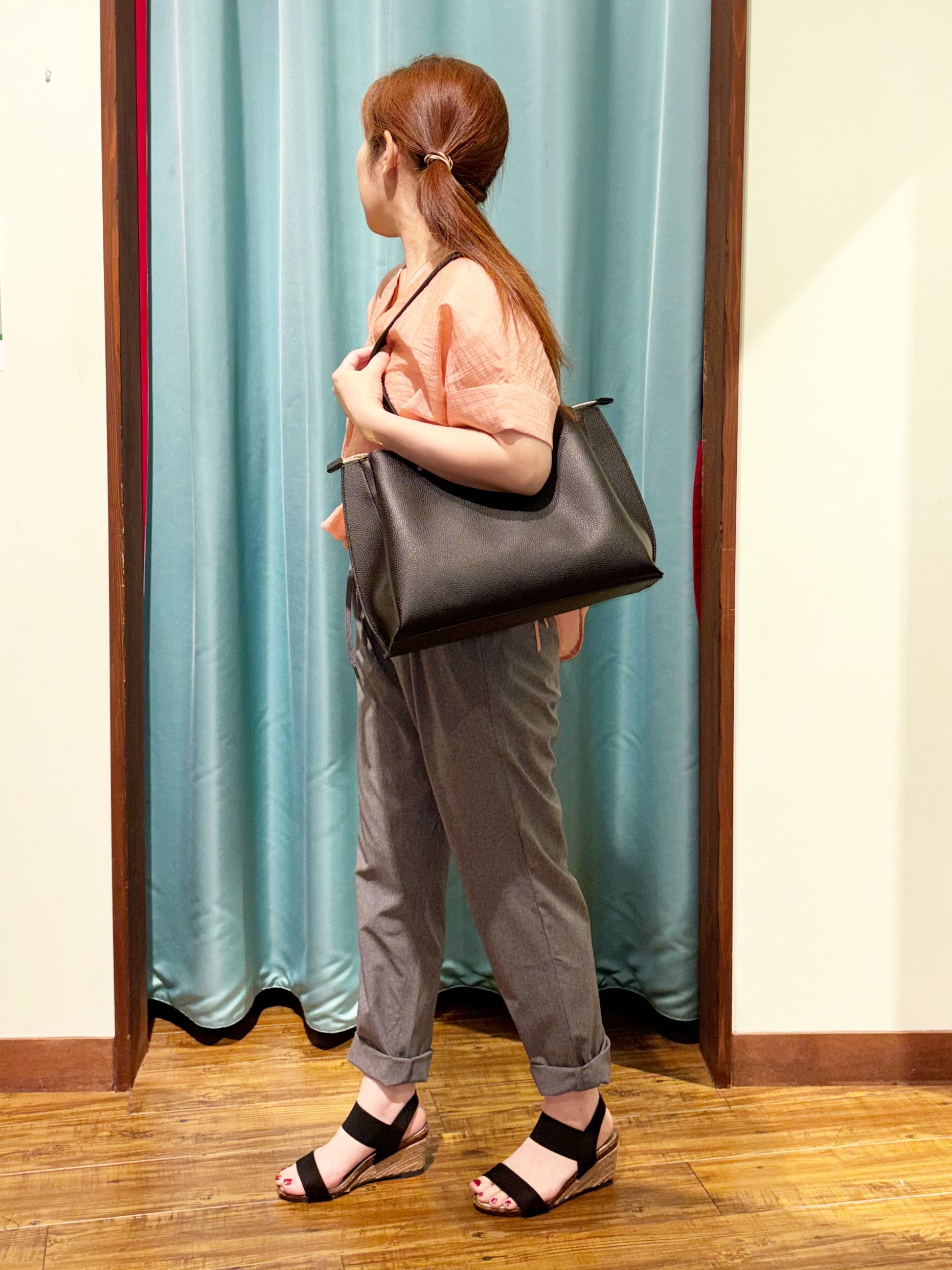 tukiさんの「SHOO･LA･RUE｜【高レビュー/体型カバー】インせず着られる スキッパー裾リボンブラウス」を使ったコーディネート