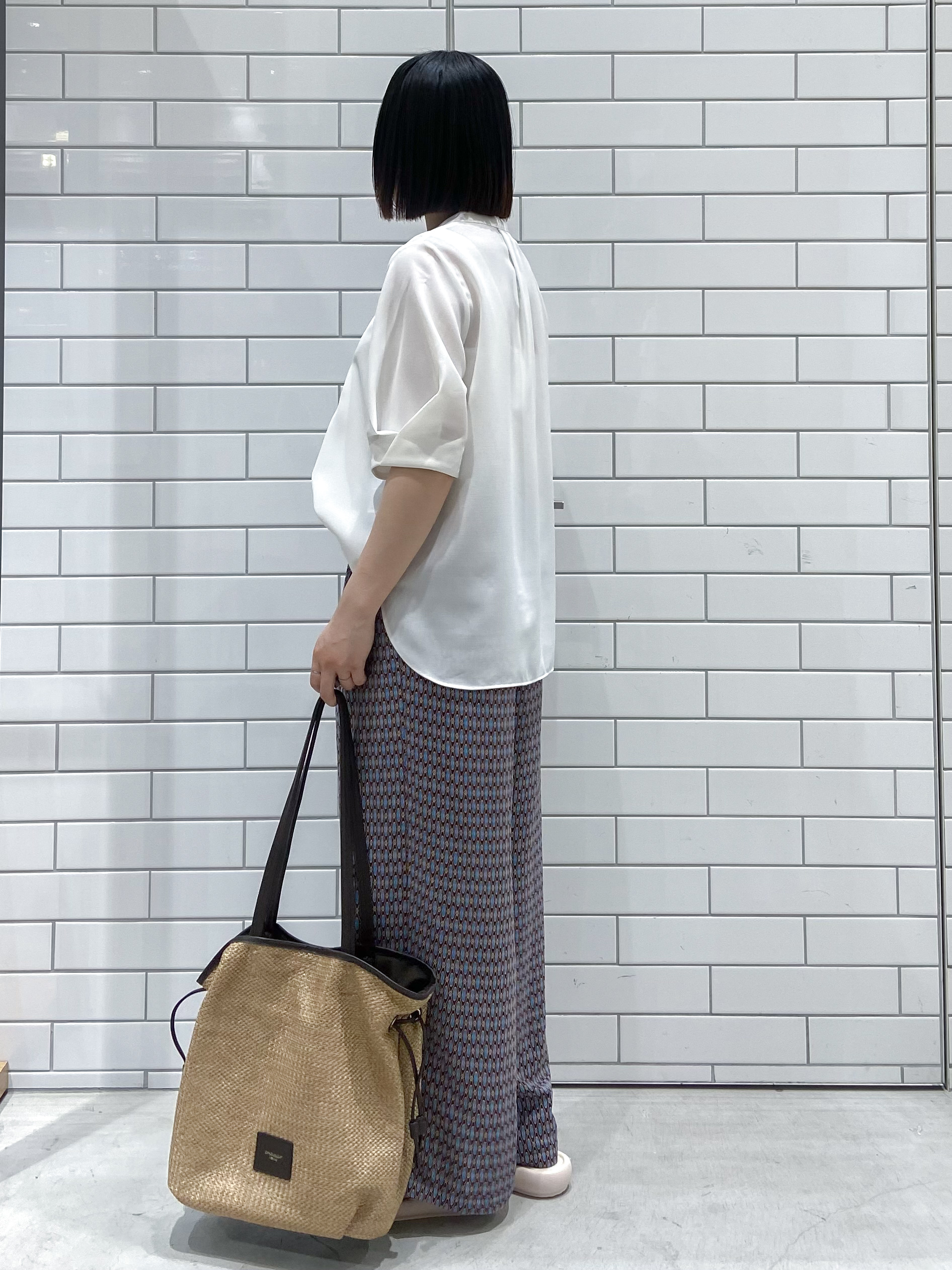 kimiさんの「OPAQUE.CLIP｜《7色展開／SS-LLサイズ》ストレッチスキッパーブラウス／セットアップ対応【洗濯機洗い可／防シワ】」を使ったコーディネート