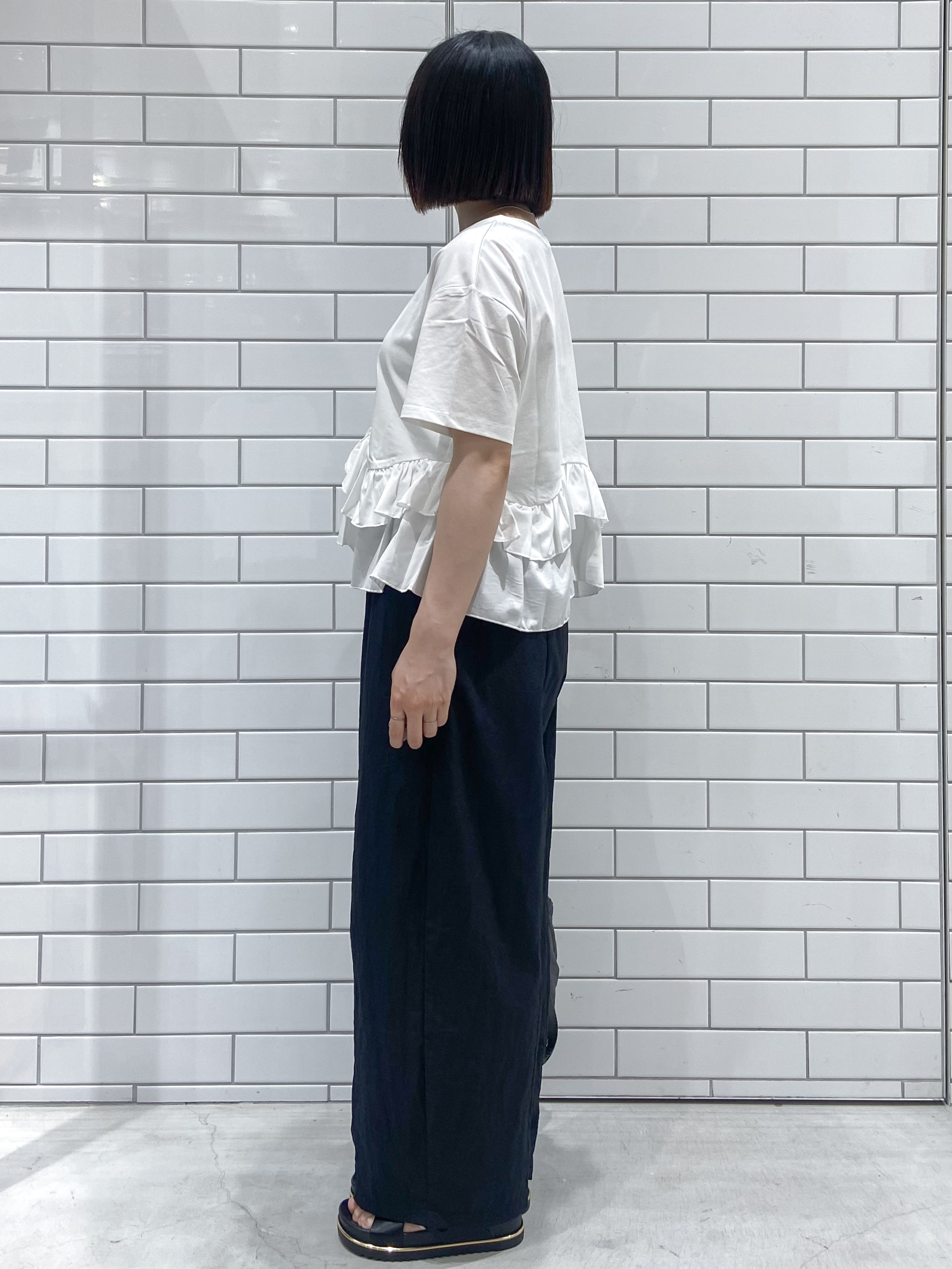 kimiさんの「OPAQUE.CLIP｜裾フリルドッキングTシャツ【洗濯機OK】」を使ったコーディネート