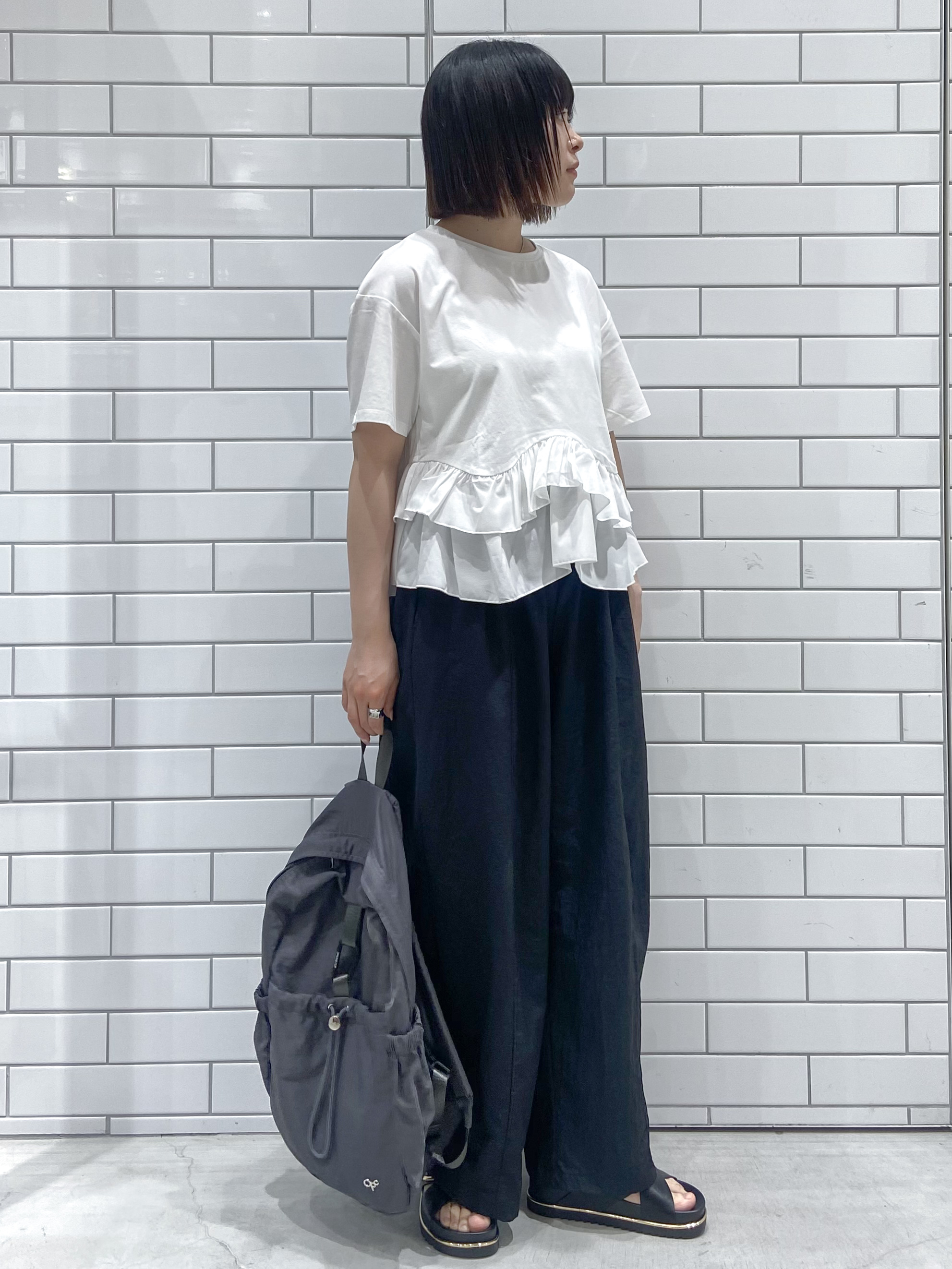 kimiさんの「OPAQUE.CLIP｜裾フリルドッキングTシャツ【洗濯機OK】」を使ったコーディネート