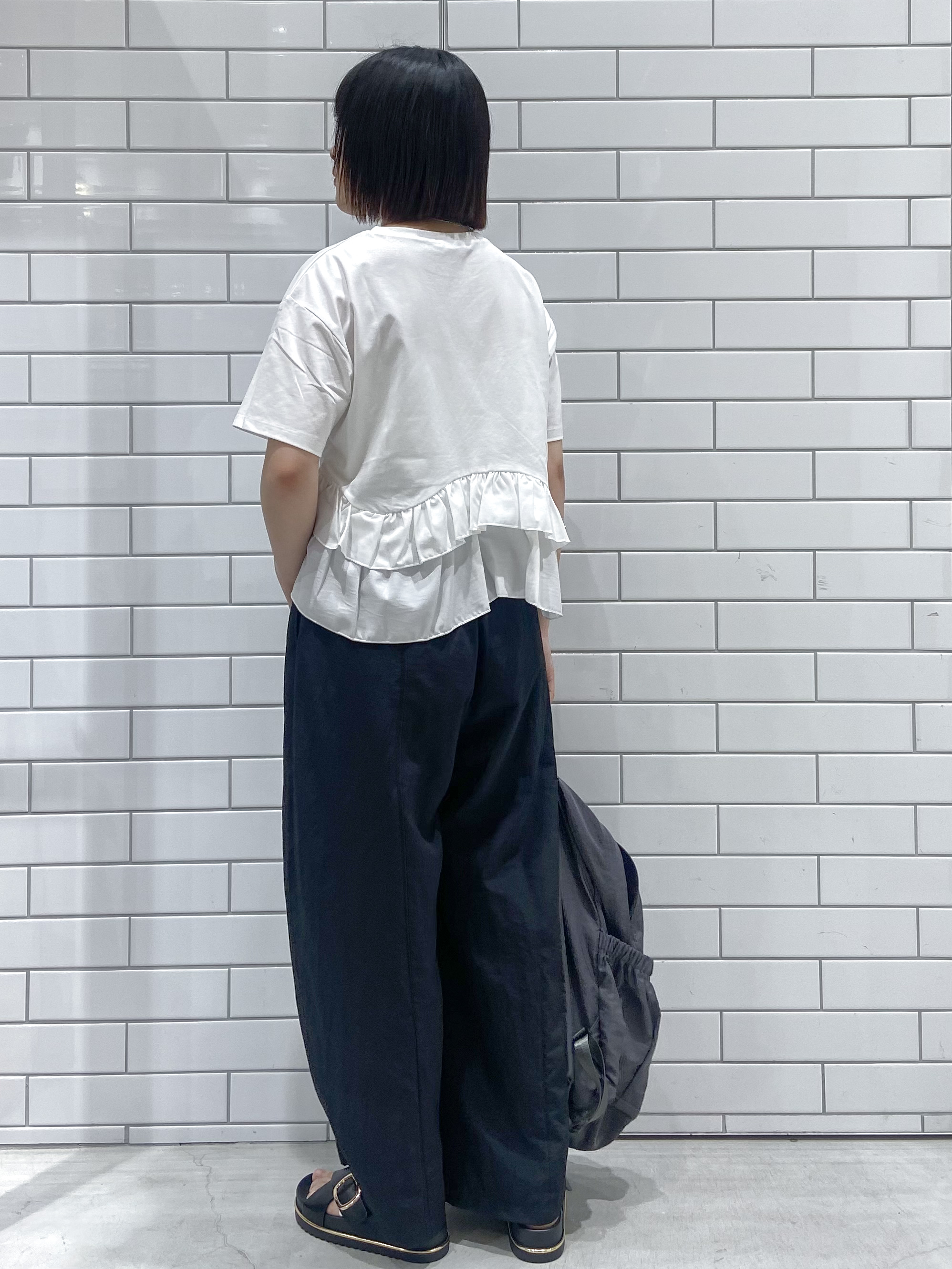 kimiさんの「OPAQUE.CLIP｜裾フリルドッキングTシャツ【洗濯機OK】」を使ったコーディネート