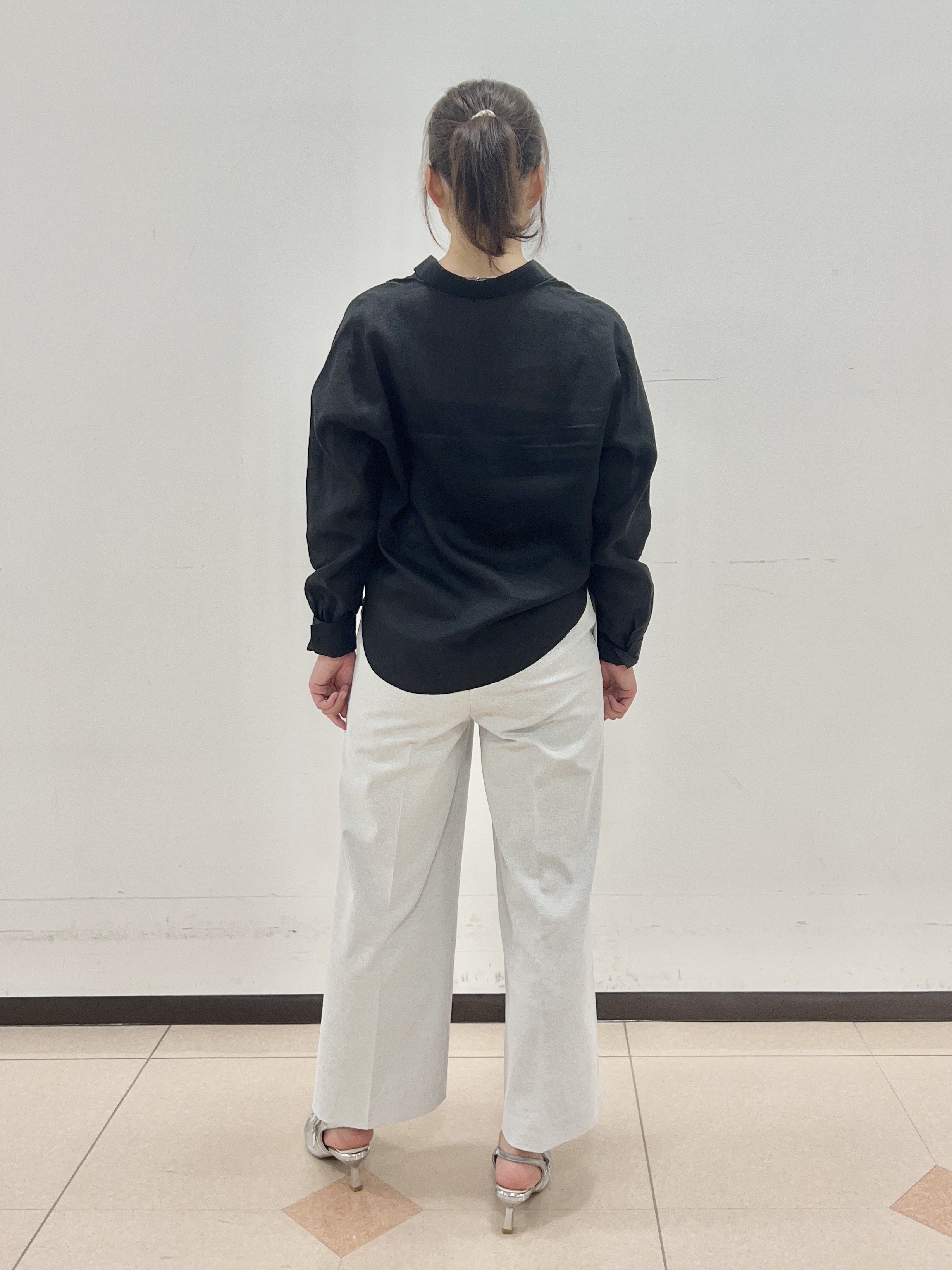 りおさんの「UNTITLED｜【接触冷感】ドライタッチシャツ」を使ったコーディネート