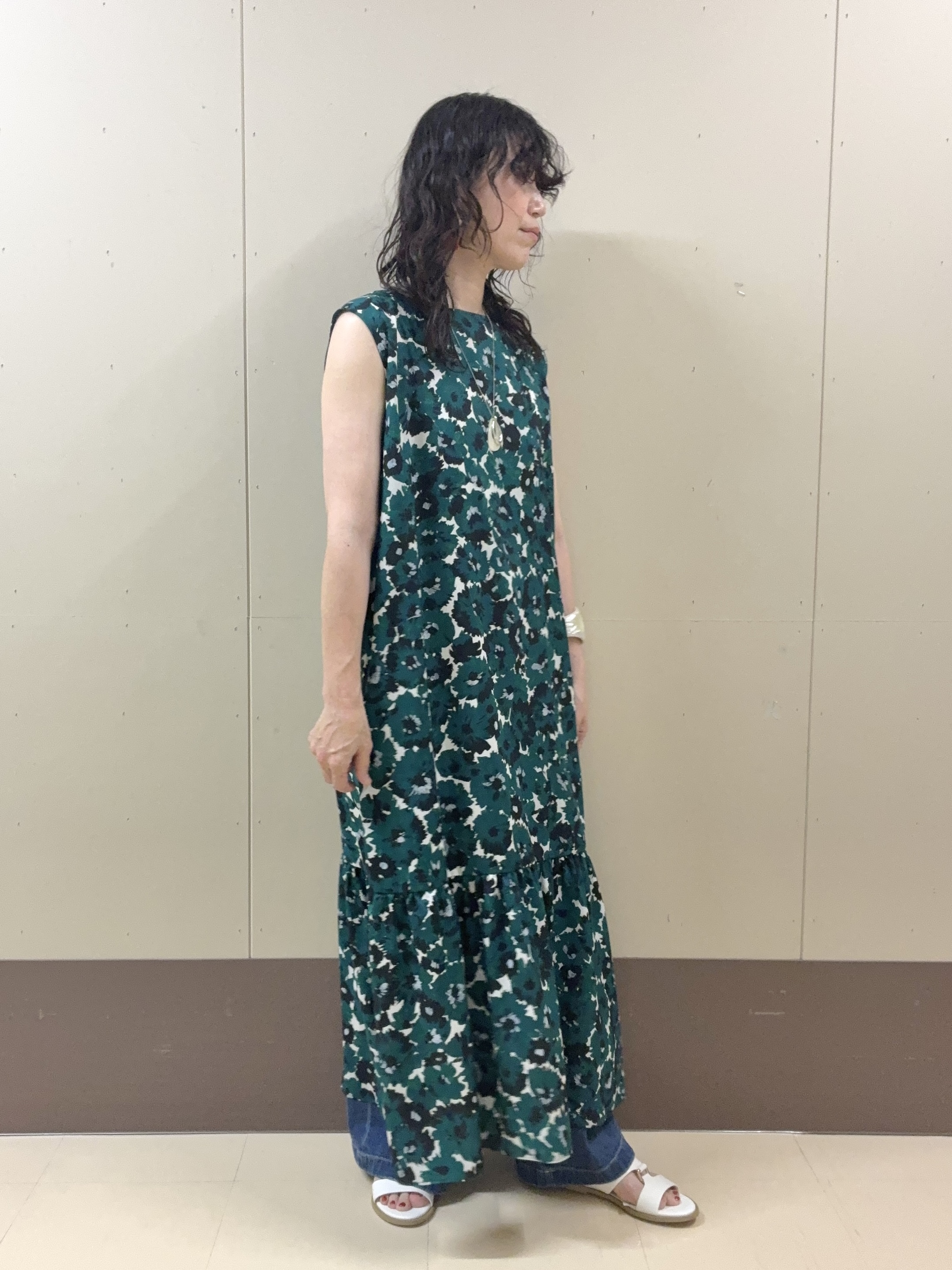 Noriさんの「UNTITLED｜【花柄/着映え】フラワープリントワンピース」を使ったコーディネート