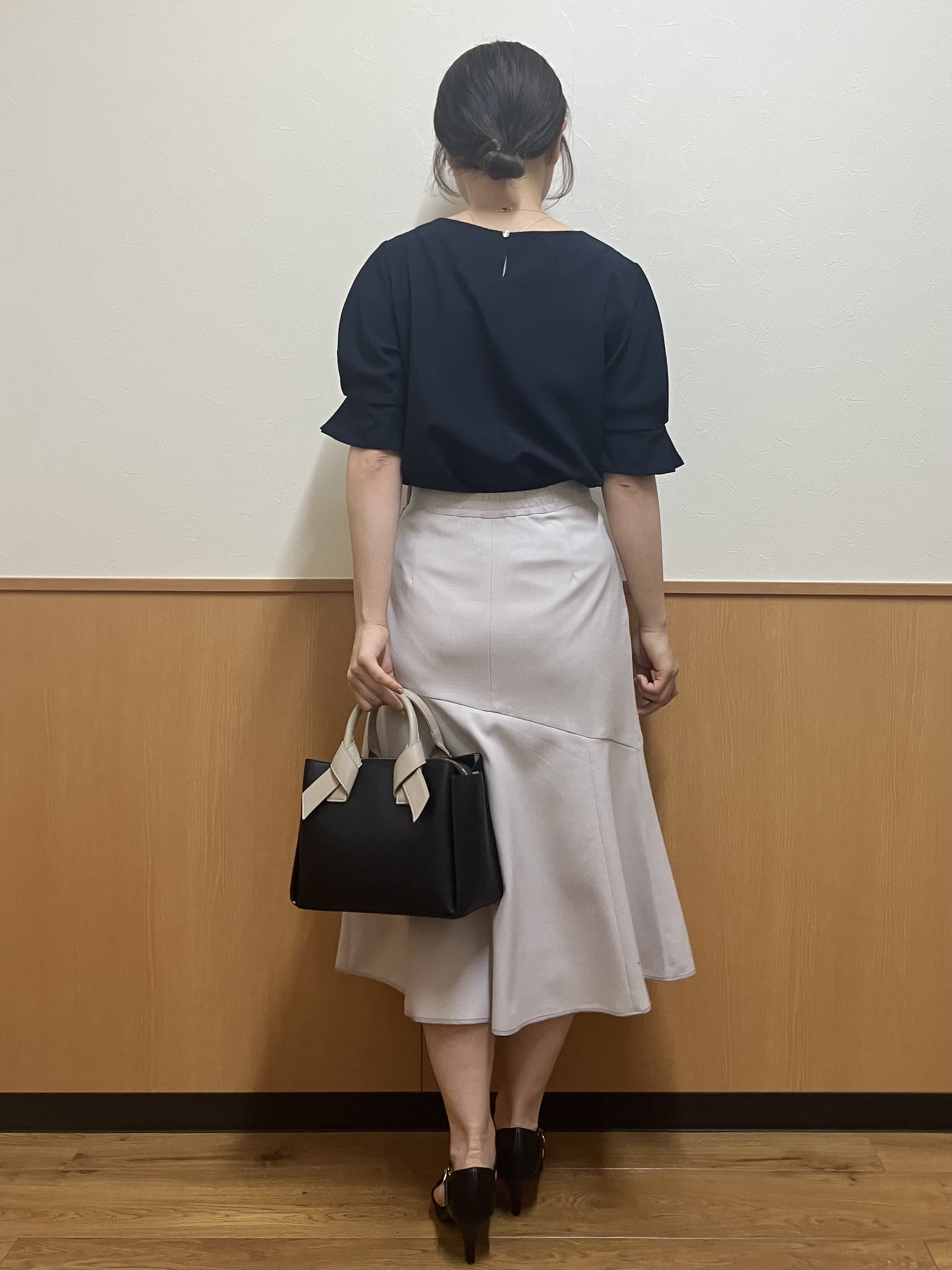 MAYUKIさんの「index｜【接触冷感／吸水速乾】タックパフスリーブブラウス《防シワ／洗濯機OK／XS～3L／8col》」を使ったコーディネート