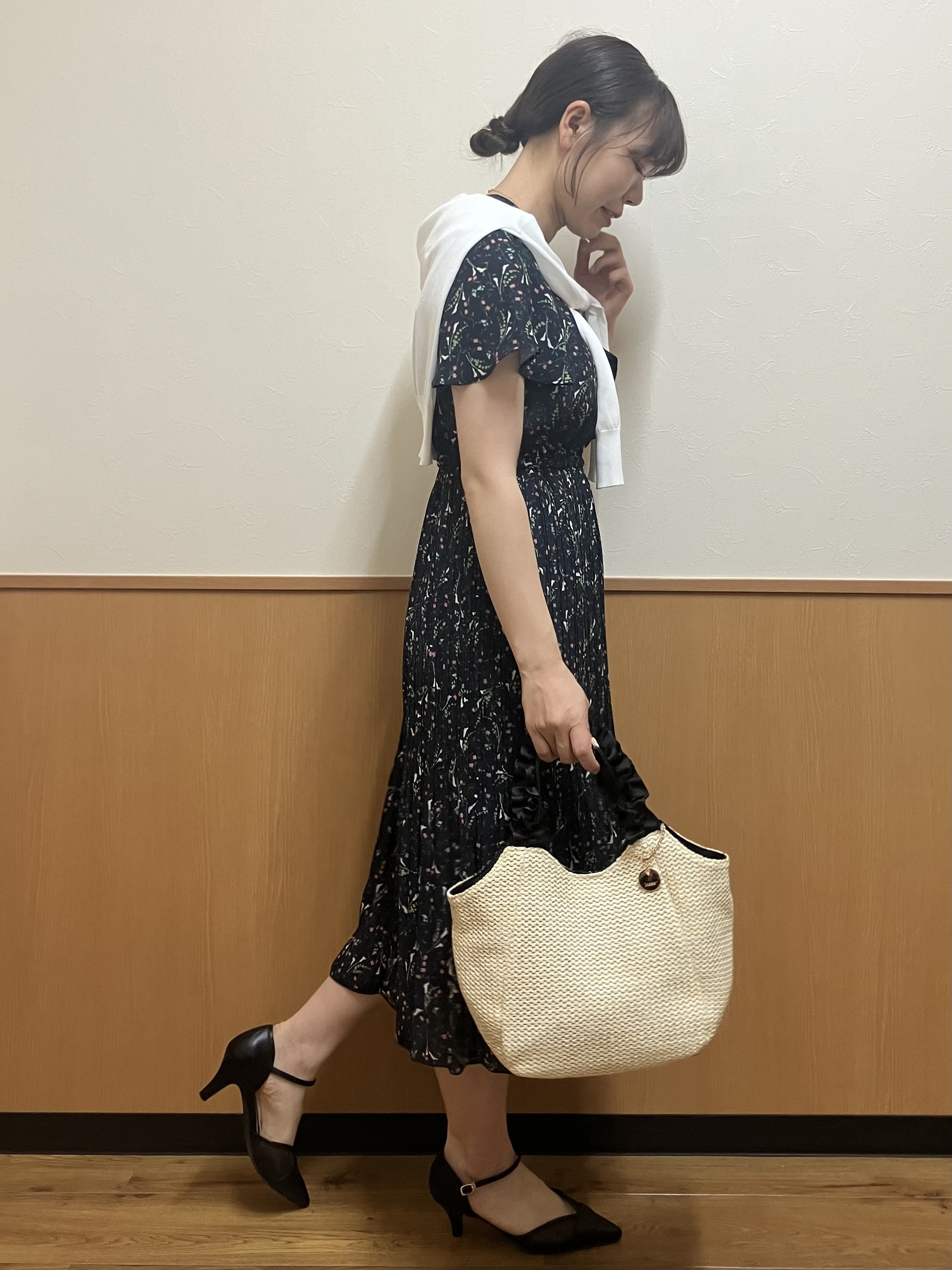 MAYUKIさんの「index｜【接触冷感】ビジューボタンカーディガン《抗ピリング／洗濯機OK》」を使ったコーディネート