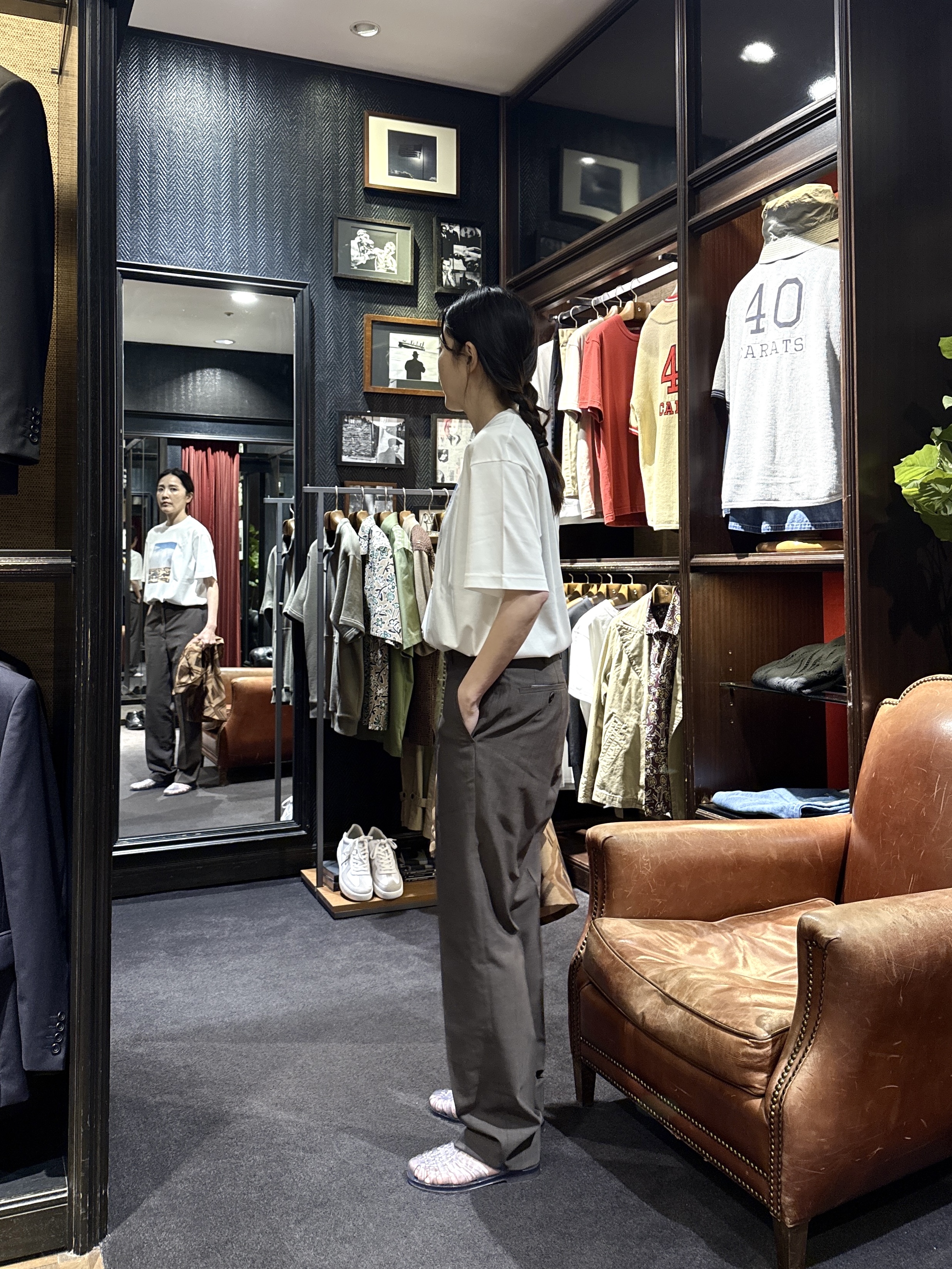 神野（jinno）さんの「TAKEO KIKUCHI｜【BOWLER HAT LABEL】トロピカルシャンブレー スラックス」を使ったコーディネート