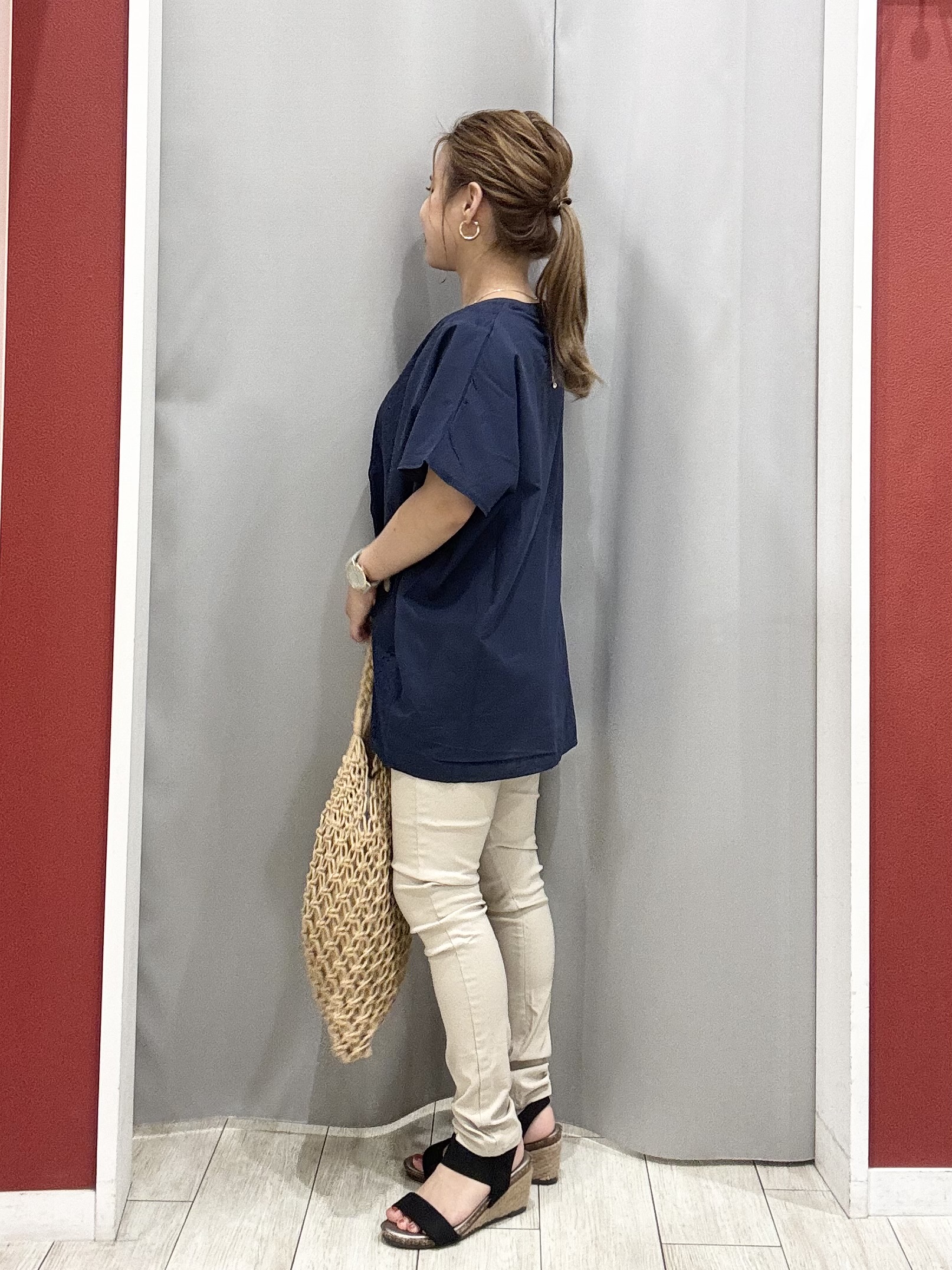 shioさんの「SHOO･LA･RUE｜【洗濯機可/S-LL】オンにもオフにも マルチに使えるボタンレスカーディガン」を使ったコーディネート