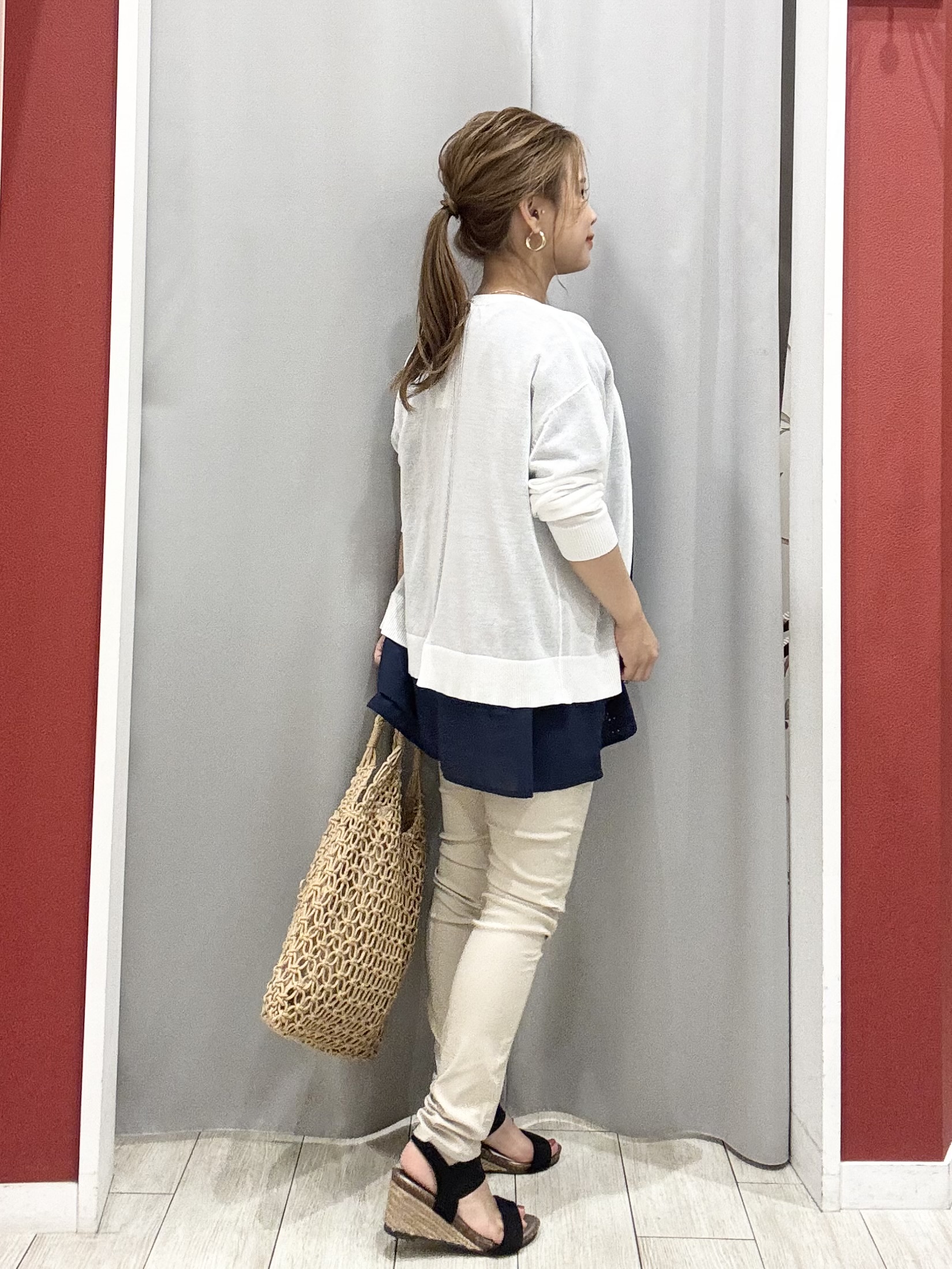 shioさんの「SHOO･LA･RUE｜【洗濯機可/S-LL】オンにもオフにも マルチに使えるボタンレスカーディガン」を使ったコーディネート