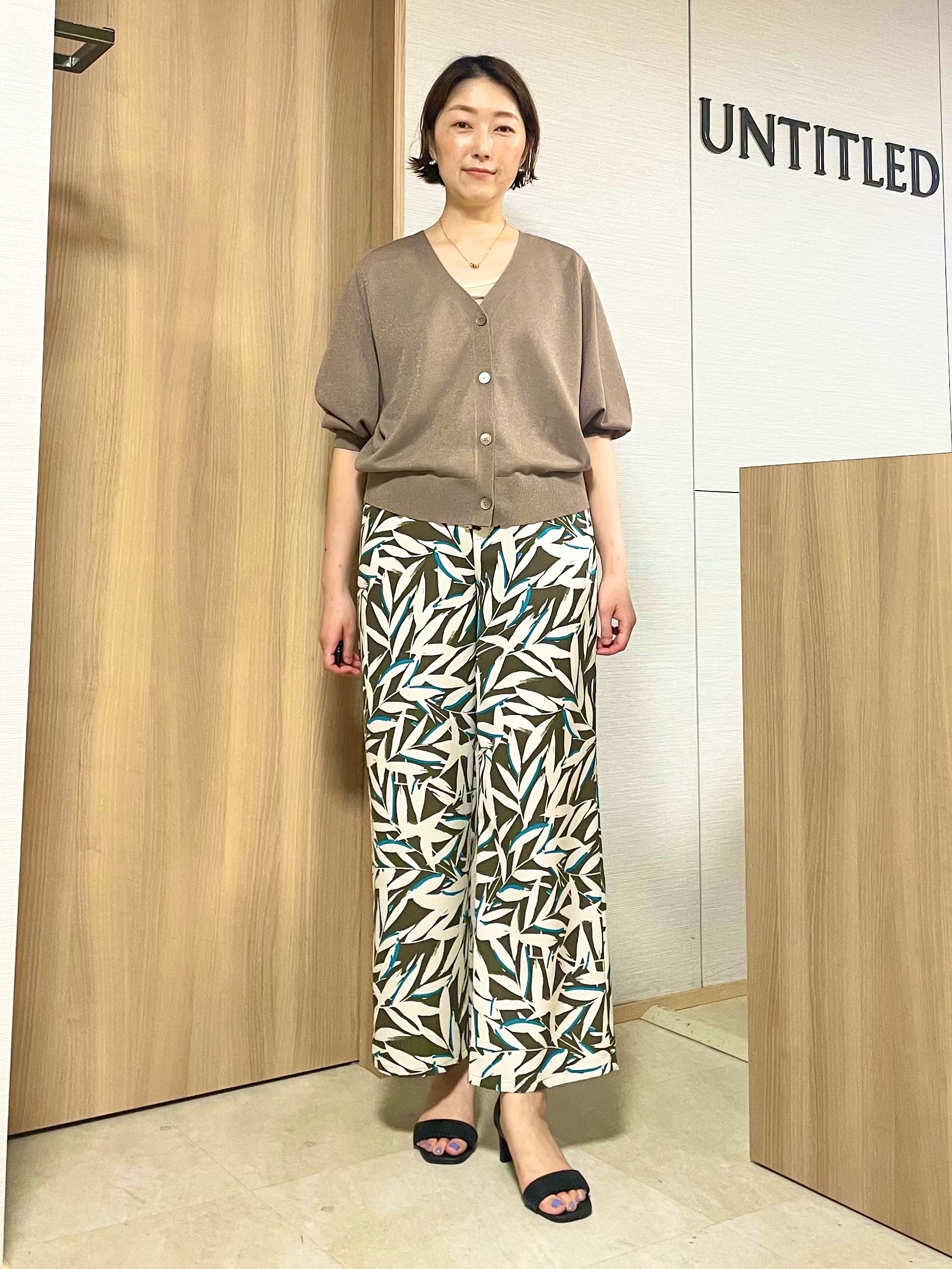 aliceさんの「UNTITLED｜【アンサンブル可/シアー】リネンエステルカーディガン」を使ったコーディネート