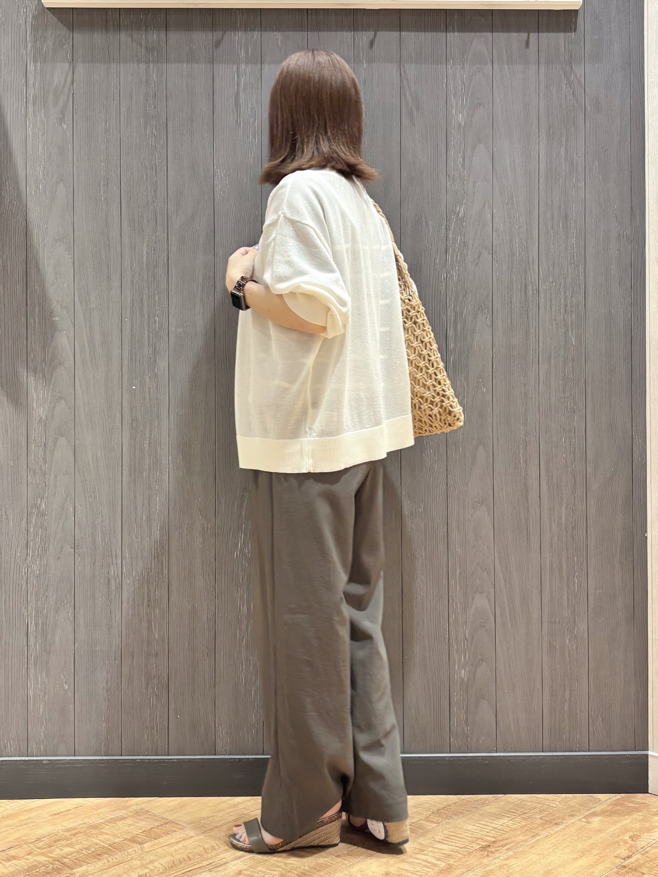 meiさんの「SHOO･LA･RUE｜【洗濯機可/S-LL】程よいVネックですっきり魅せる ジップアップ 7分袖シアーカーディガン」を使ったコーディネート
