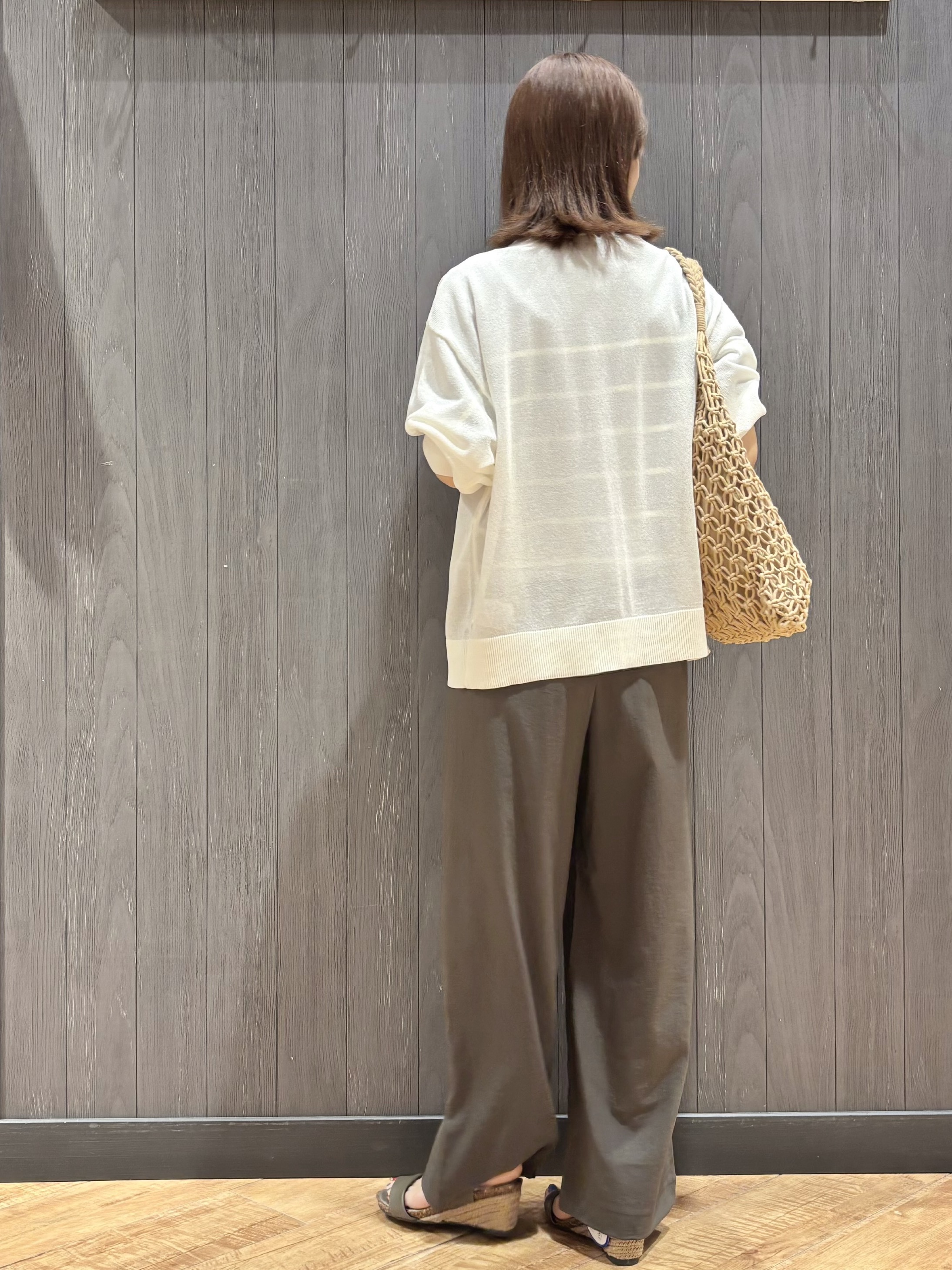 meiさんの「SHOO･LA･RUE｜【洗濯機可/S-LL】程よいVネックですっきり魅せる ジップアップ 7分袖シアーカーディガン」を使ったコーディネート