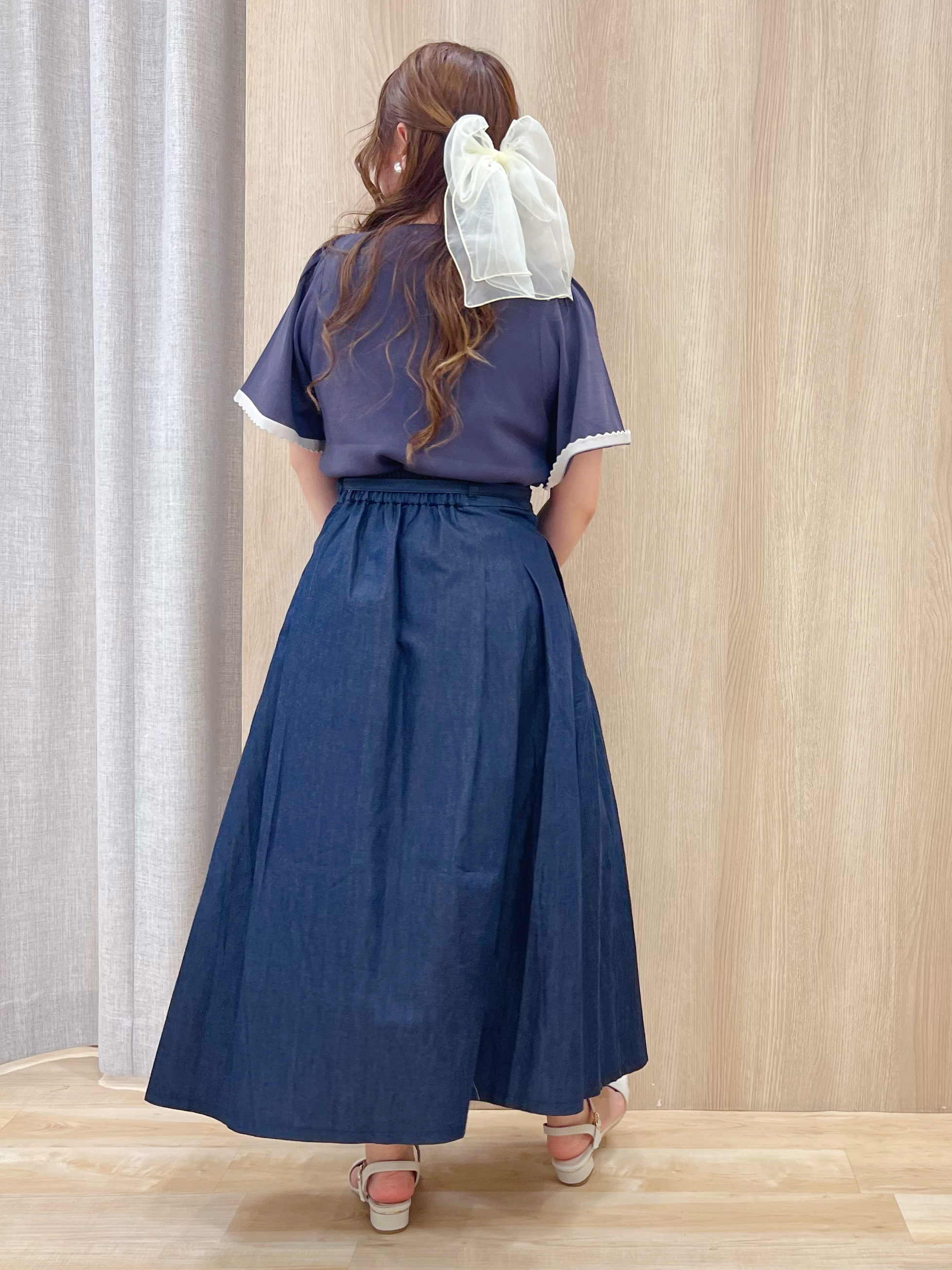 みことさんの「grove｜高評価！【シリーズ累計36万枚！名品ニット】やわらかドライタッチ スカラップスリーブニット」を使ったコーディネート