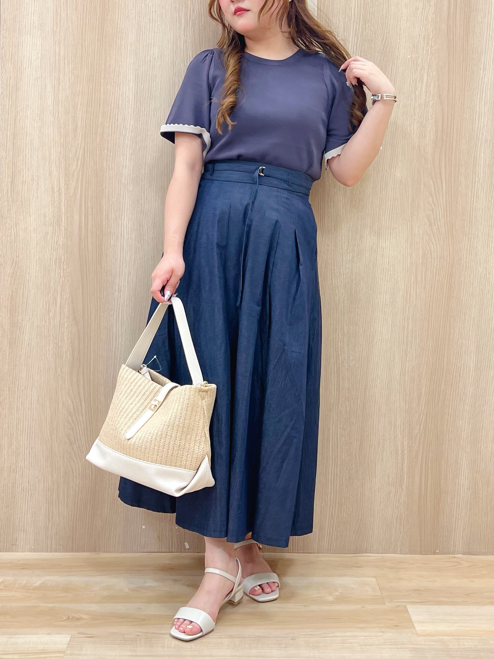 みことさんの「grove｜高評価！【シリーズ累計36万枚！名品ニット】やわらかドライタッチ スカラップスリーブニット」を使ったコーディネート