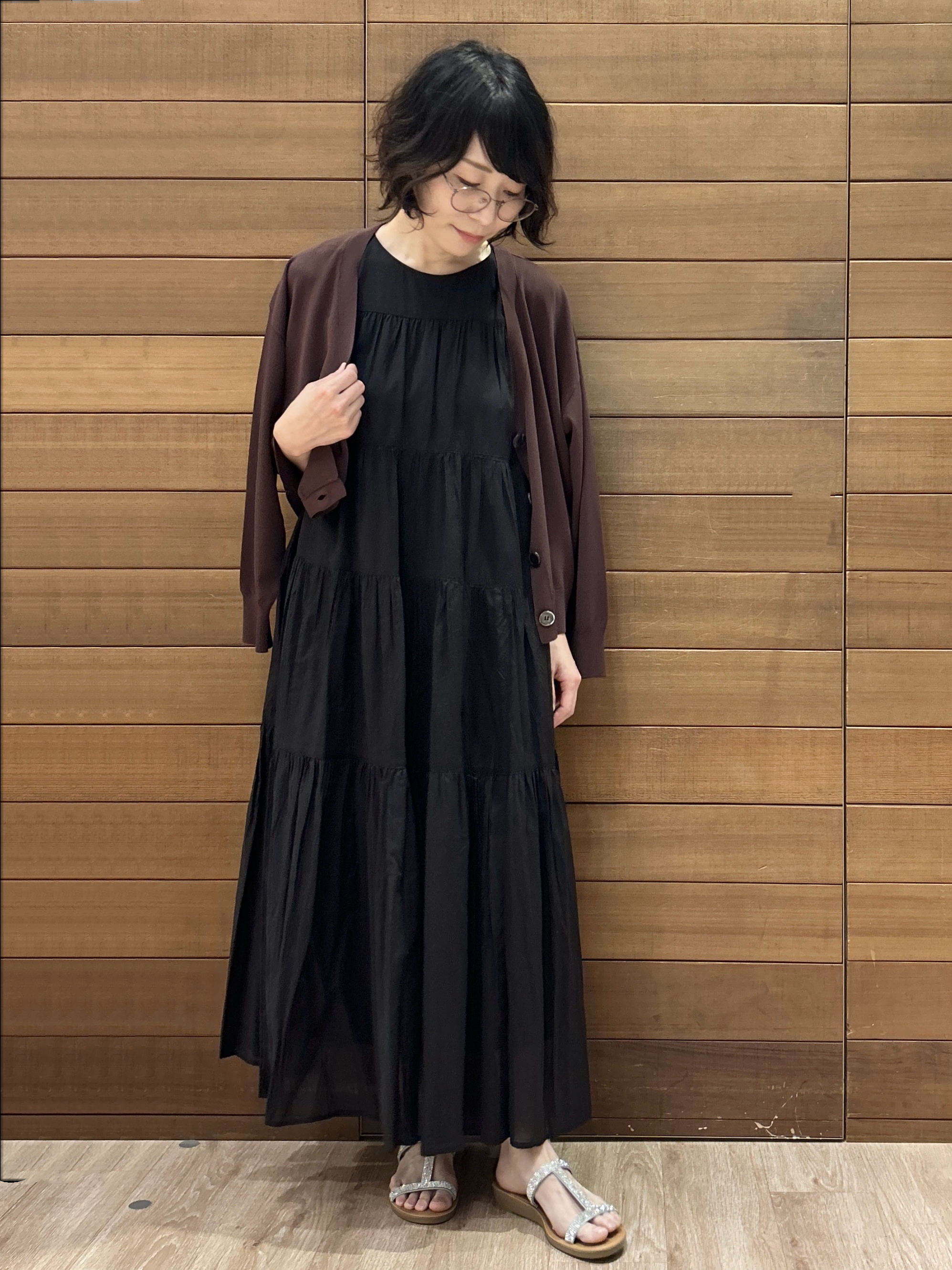 ゆうあさんの「OPAQUE.CLIP｜ティアードサマードレス／オーガニックコットン混【洗濯機OK】」を使ったコーディネート