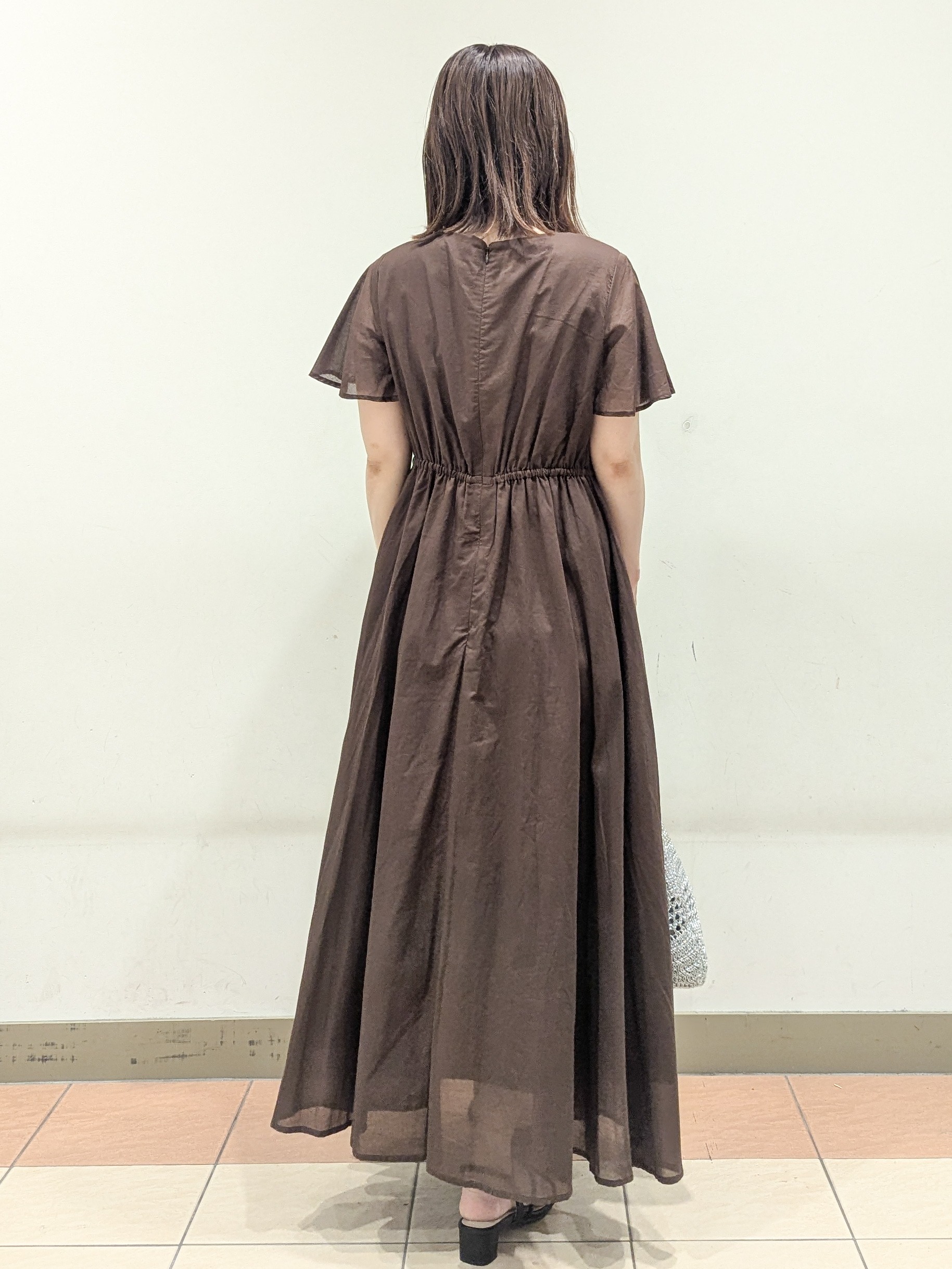 Miさんの「OPAQUE.CLIP｜フレアスリーブ フィット＆フレアサマードレス【洗濯機OK】」を使ったコーディネート