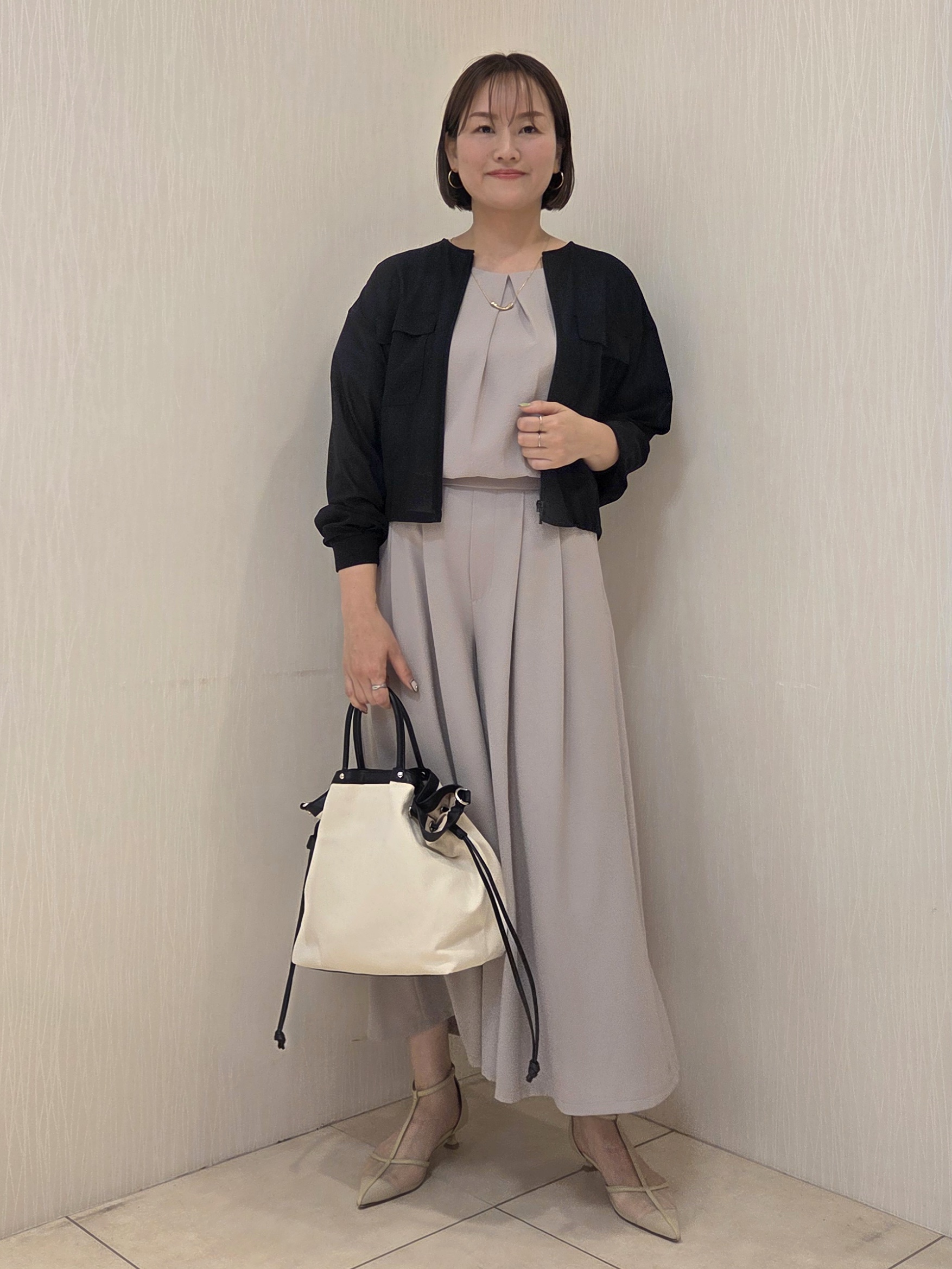 naokoさんの「UNTITLED｜【セットアップ可/UVカット/前後2WAY】リラクシーフレンチスリーブブラウス」を使ったコーディネート