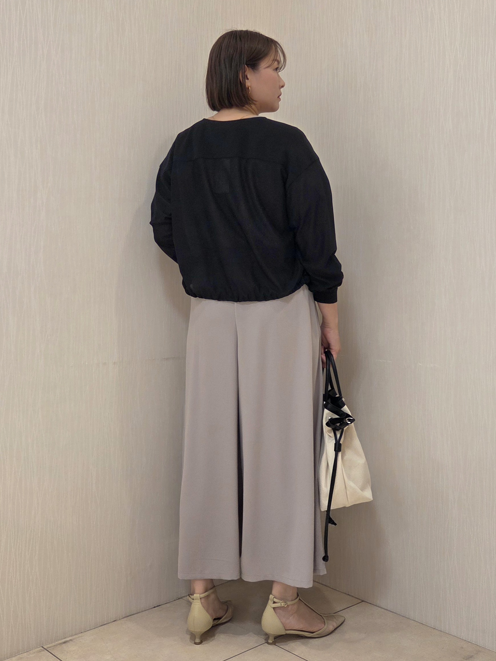 naokoさんの「UNTITLED｜【セットアップ可/UVカット/前後2WAY】リラクシーフレンチスリーブブラウス」を使ったコーディネート