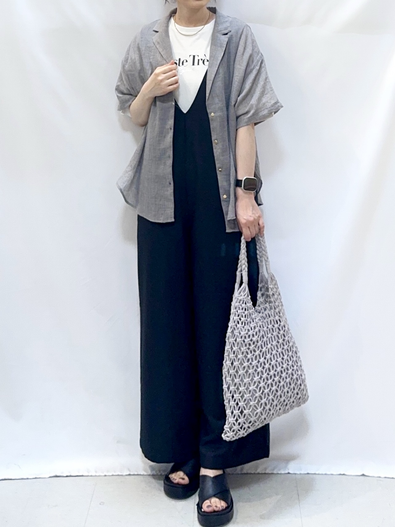 𝐇𝐢𝐫𝐨𝐦𝐢さんの「SHOO･LA･RUE｜【S-LL】ナチュラルに決まる 半袖シアーシャツジャケット」を使ったコーディネート
