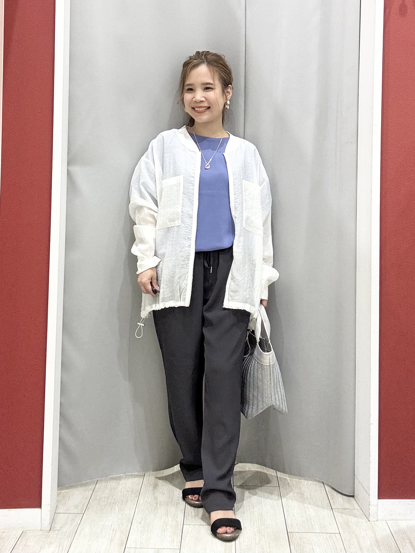 shioさんの「SHOO･LA･RUE｜【S-LL/洗濯機可】夏に使える 程よい透け感のシアーブルゾン」を使ったコーディネート