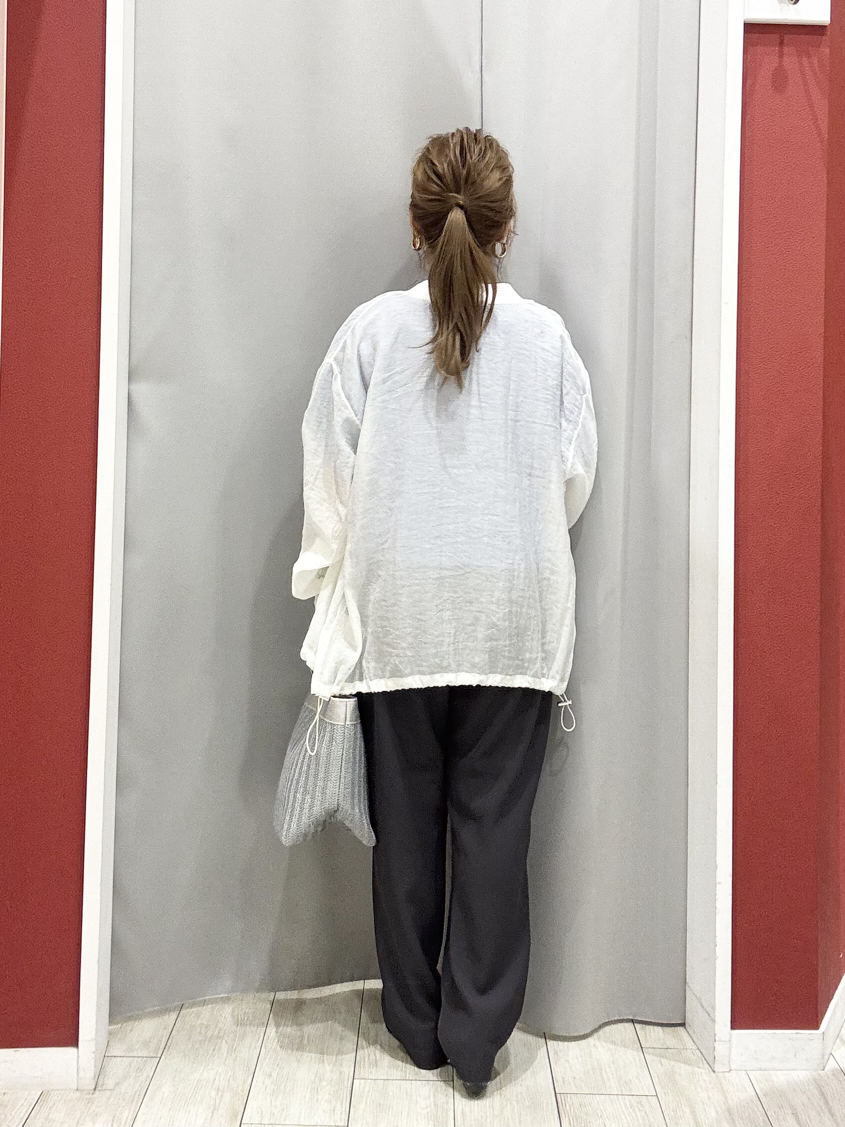 shioさんの「SHOO･LA･RUE｜【S-LL/洗濯機可】夏に使える 程よい透け感のシアーブルゾン」を使ったコーディネート
