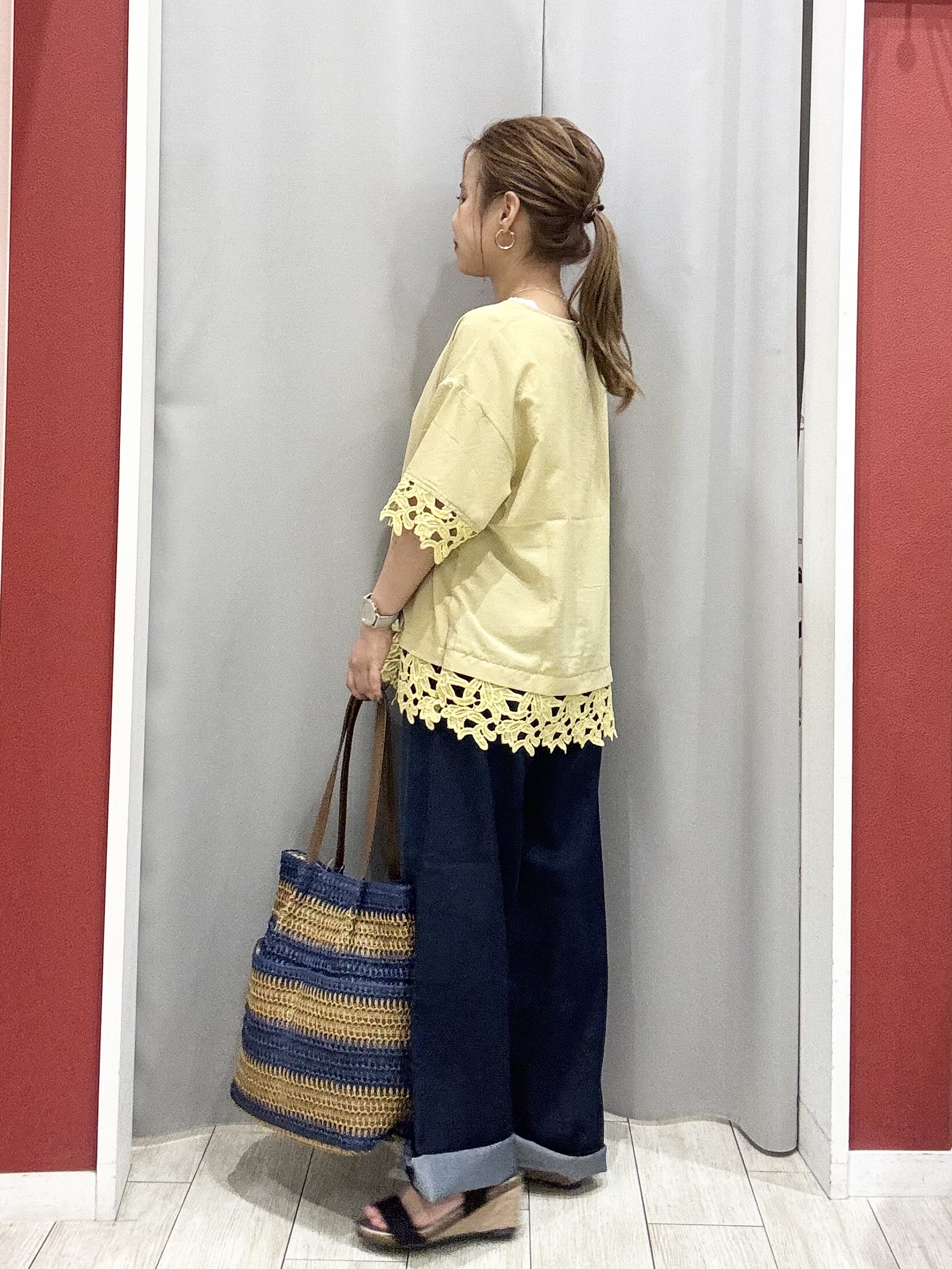 shioさんの「SHOO･LA･RUE｜【洗濯後しわになりにくい/S-LL】コーデの主役になる レース付きブラウス」を使ったコーディネート